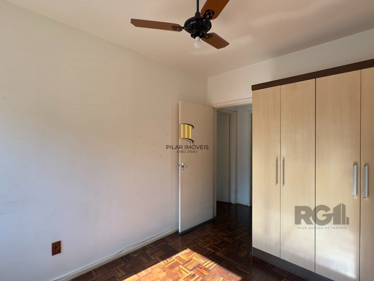 APARTAMENTO 2 DORMITÓRIOS, ENSOLARADO E LOCALIZADO NA PARTE ALTA DO CENTRO HISTÓRICO