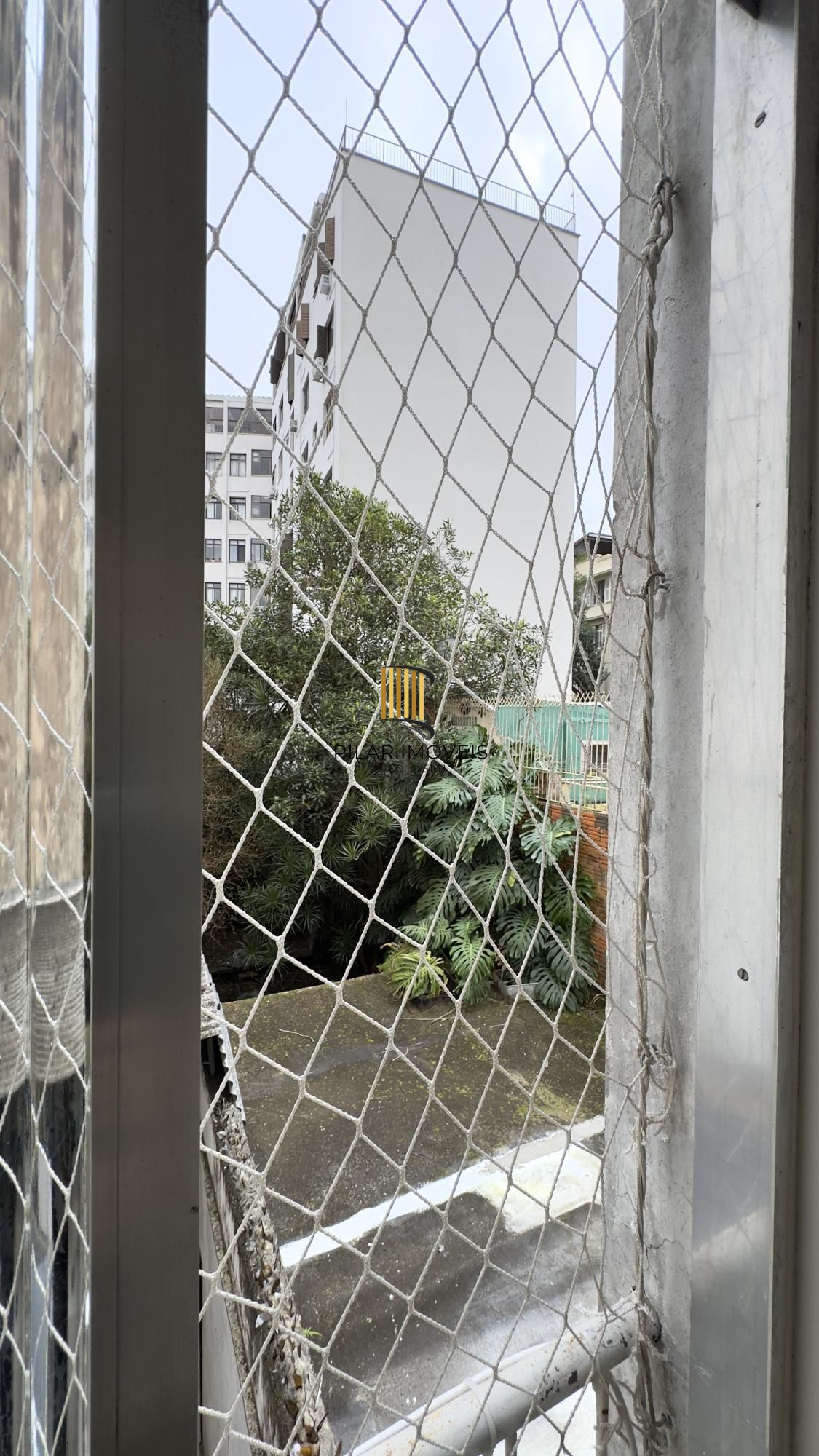 APARTAMENTO MOBILIADO 1 DORMITÓRIO PRÓXIMO AO GASÔMETRO NO CENTRO HISTÓRICO
