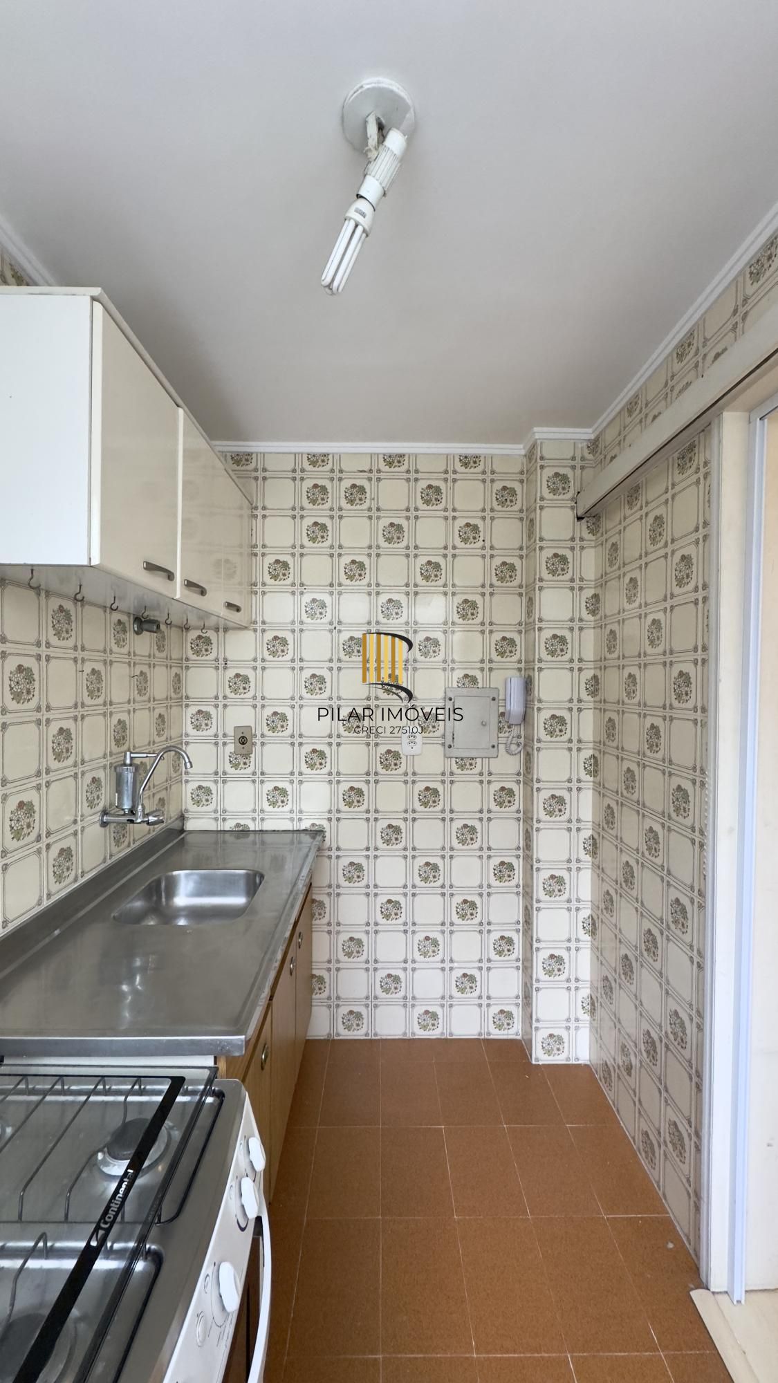 APARTAMENTO 1 DORMITÓRIO EM ANDAR ALTO NO CENTRO HISTÓRICO