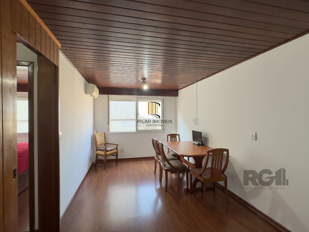 APARTAMENTO 1 DORMITÓRIO COM CHURRASQUEIRA E GARAGEM NO CENTRO HISTÓRICO