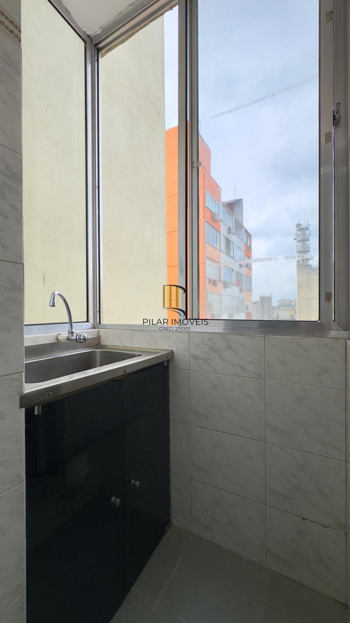 Apartamento 1 dormitório em andar alto, no coração do Centro Histórico