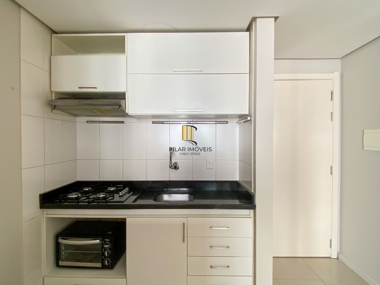 Apartamento completamente mobiliado em prédio com infra no Centro Histórico