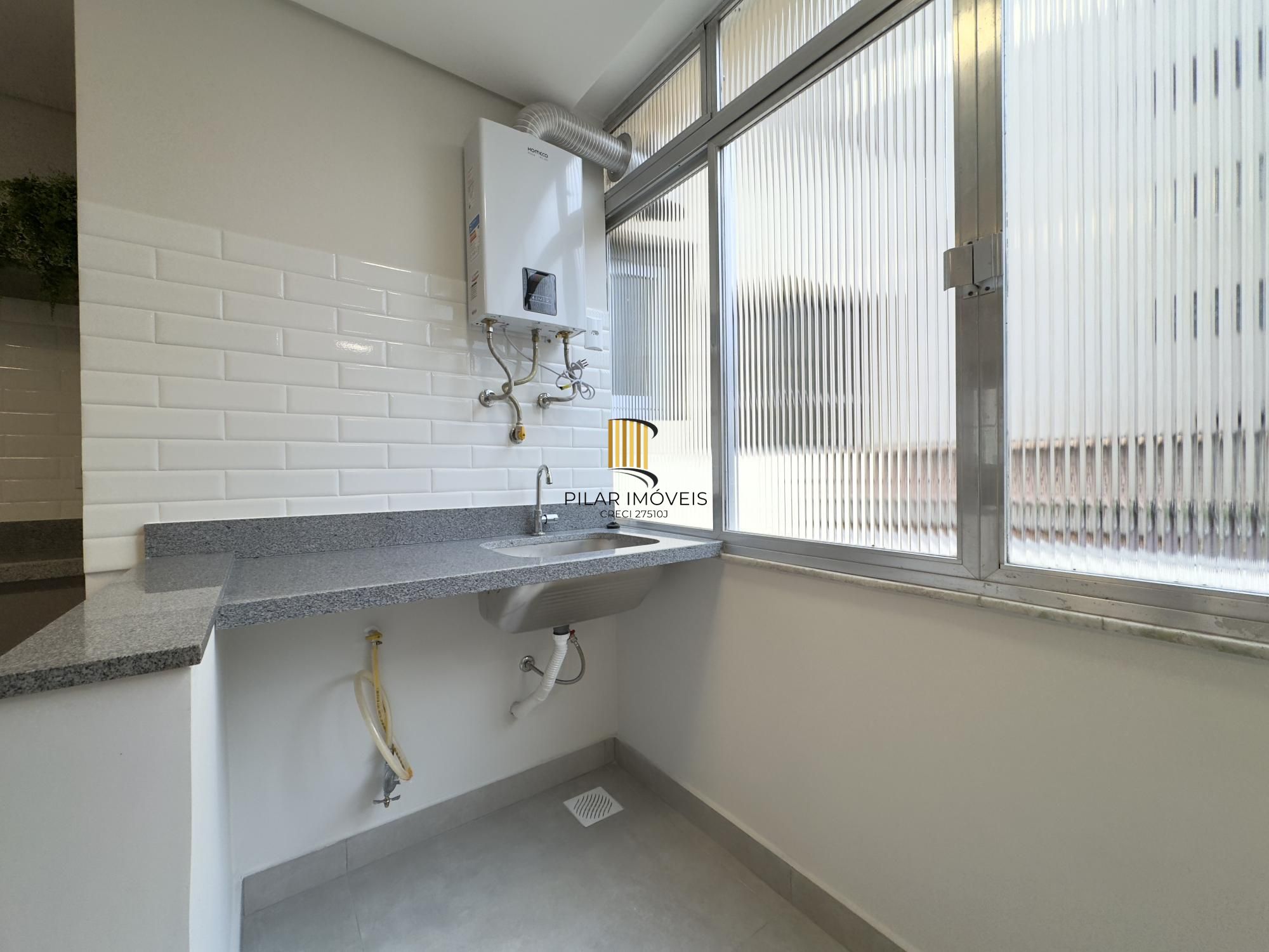 Apartamento reformado de 103m², 3 dormitórios, sendo 1 suíte no Centro Histórico