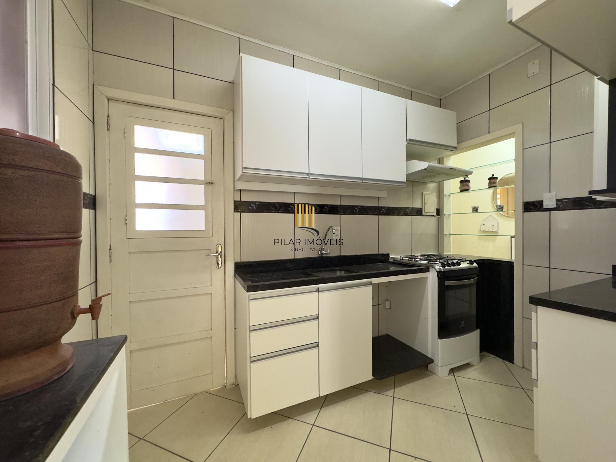 Apartamento 2 dormitórios, pronto para morar, próximo à Usina do Gasômetro