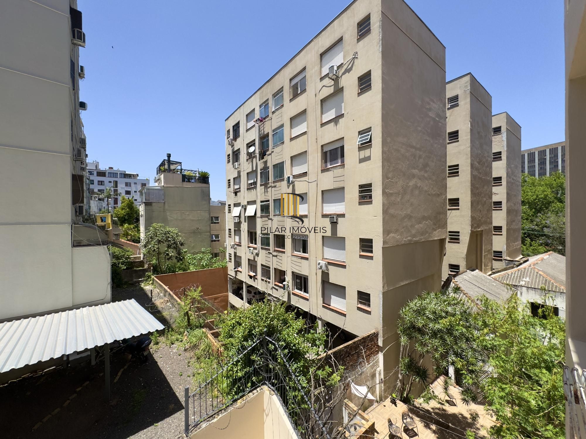 Studio com 28m² super bem iluminado, em ótima localização no Centro Histórico