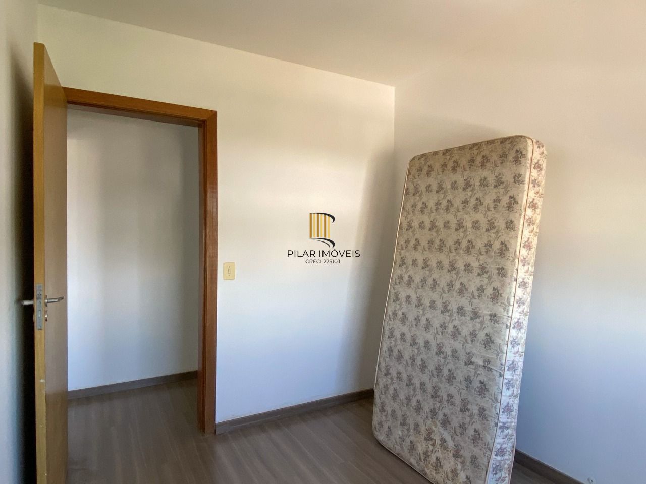 Apartamento 2 dormitórios, com vaga de garagem na Avenida Cavalhada