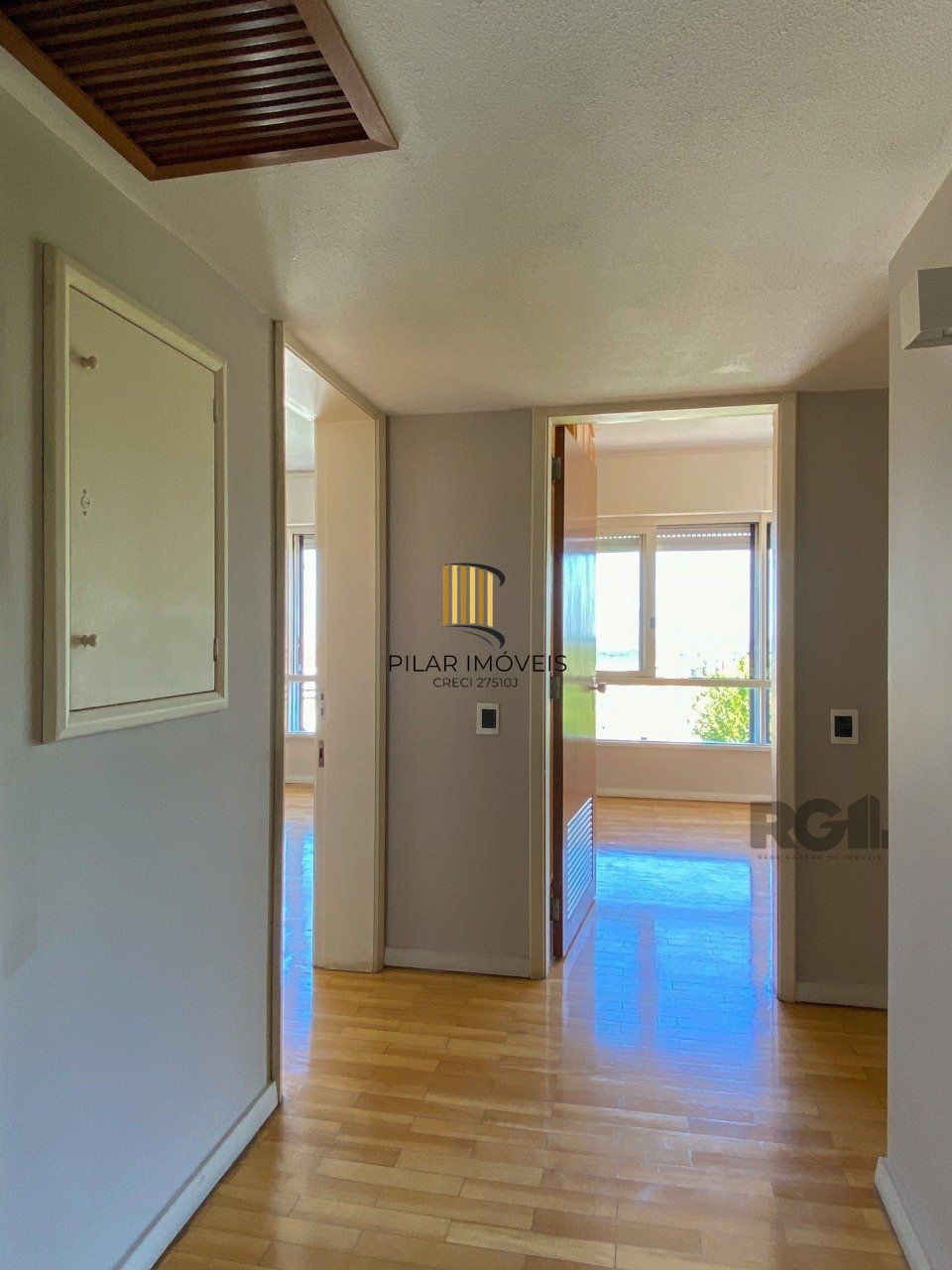 Apartamento com muito conforto e ótima iluminação no Moinhos de Vento