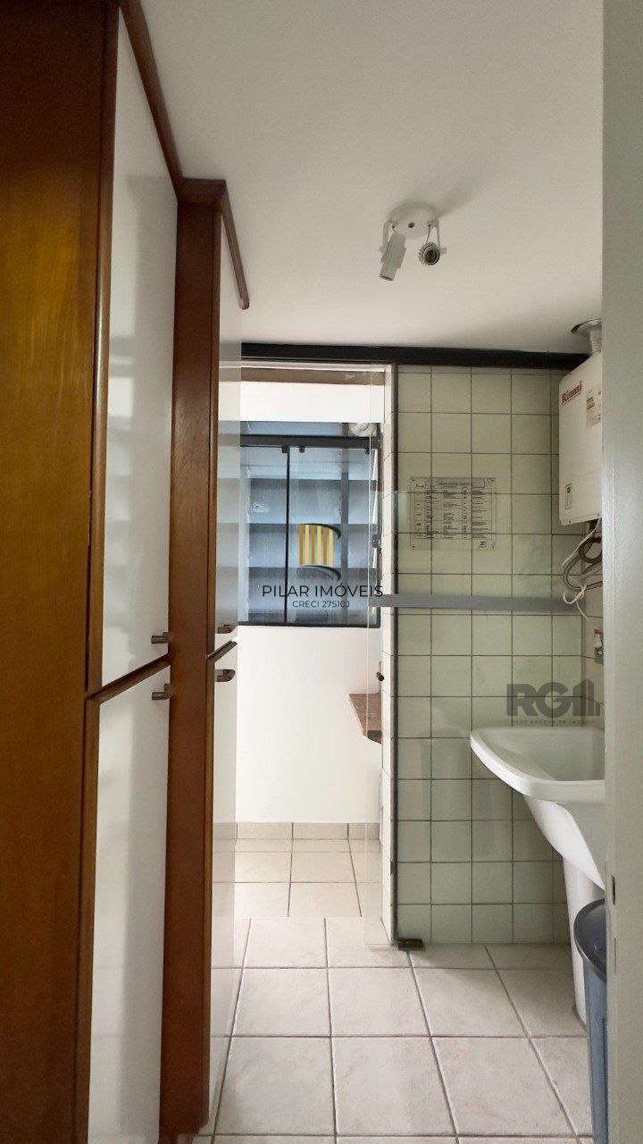OPORTUNIDADE: APARTAMENTO 3 DORMITÓRIOS COM SUÍTE E VAGA DE GARAGEM NO MENINO DEUS