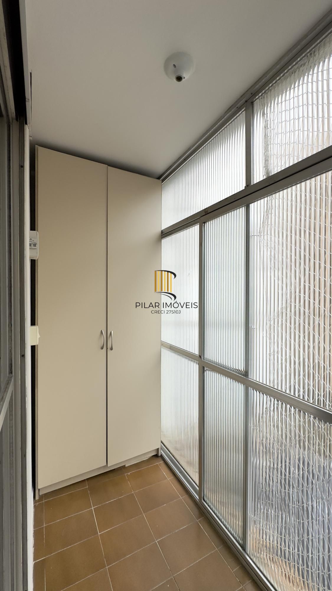 APARTAMENTO MOBILIADO 1 DORMITÓRIO PRÓXIMO AO GASÔMETRO NO CENTRO HISTÓRICO