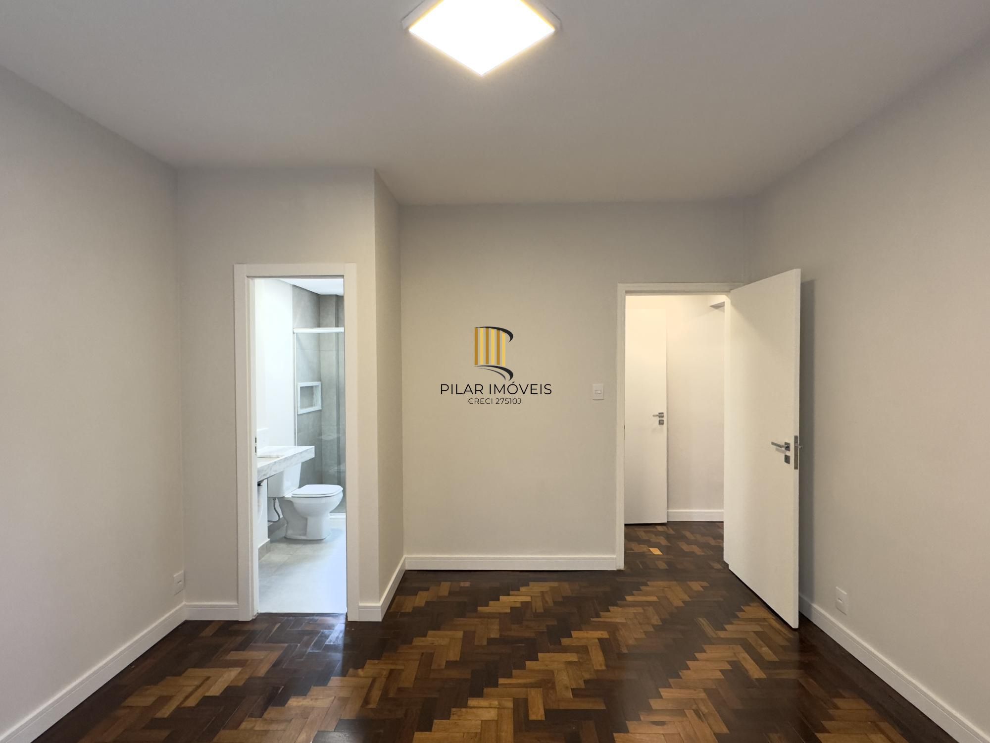 Apartamento reformado de 103m², 3 dormitórios, sendo 1 suíte no Centro Histórico