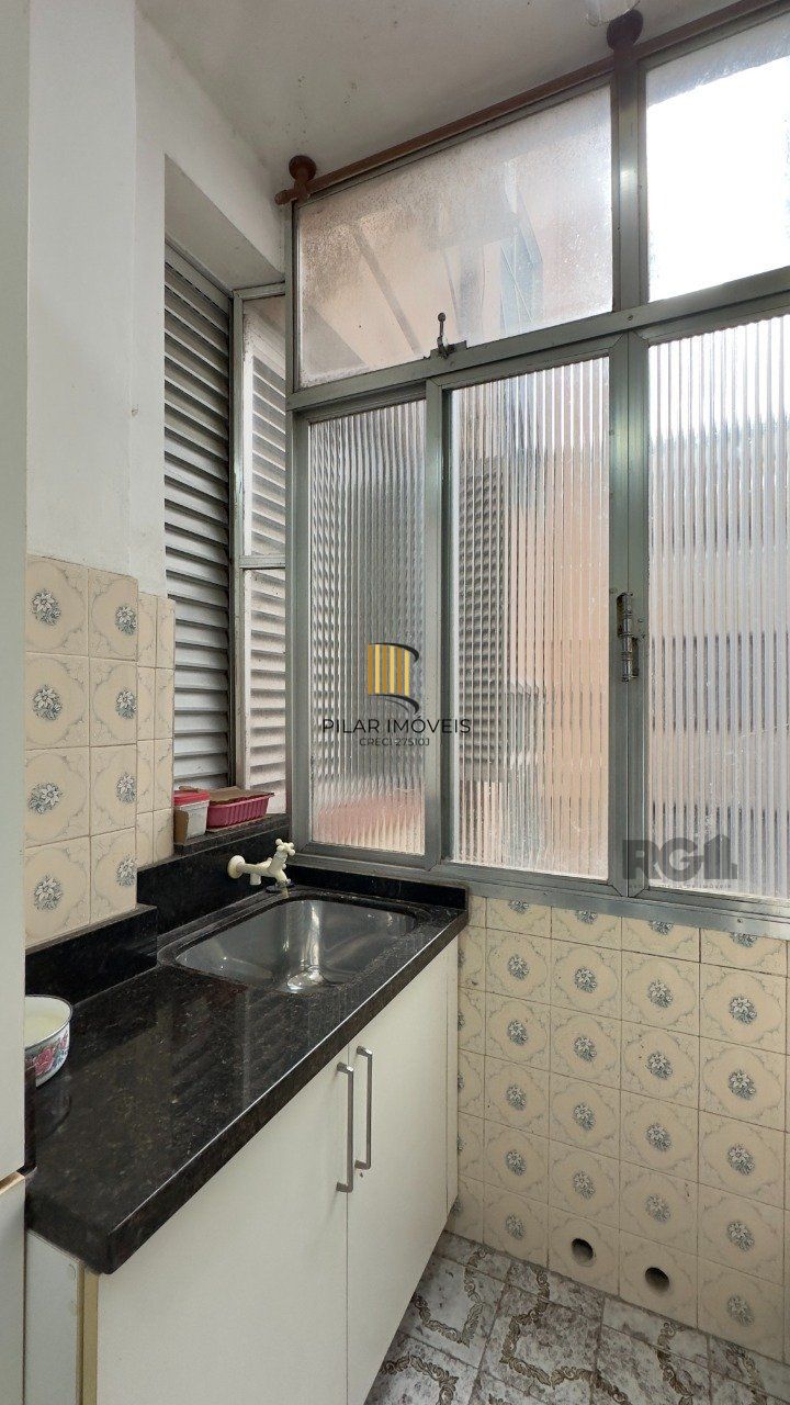 APARTAMENTO 1 DORMITÓRIO PRÓXIMO À ORLA DO GUAÍBA NO CENTRO HISTÓRICO