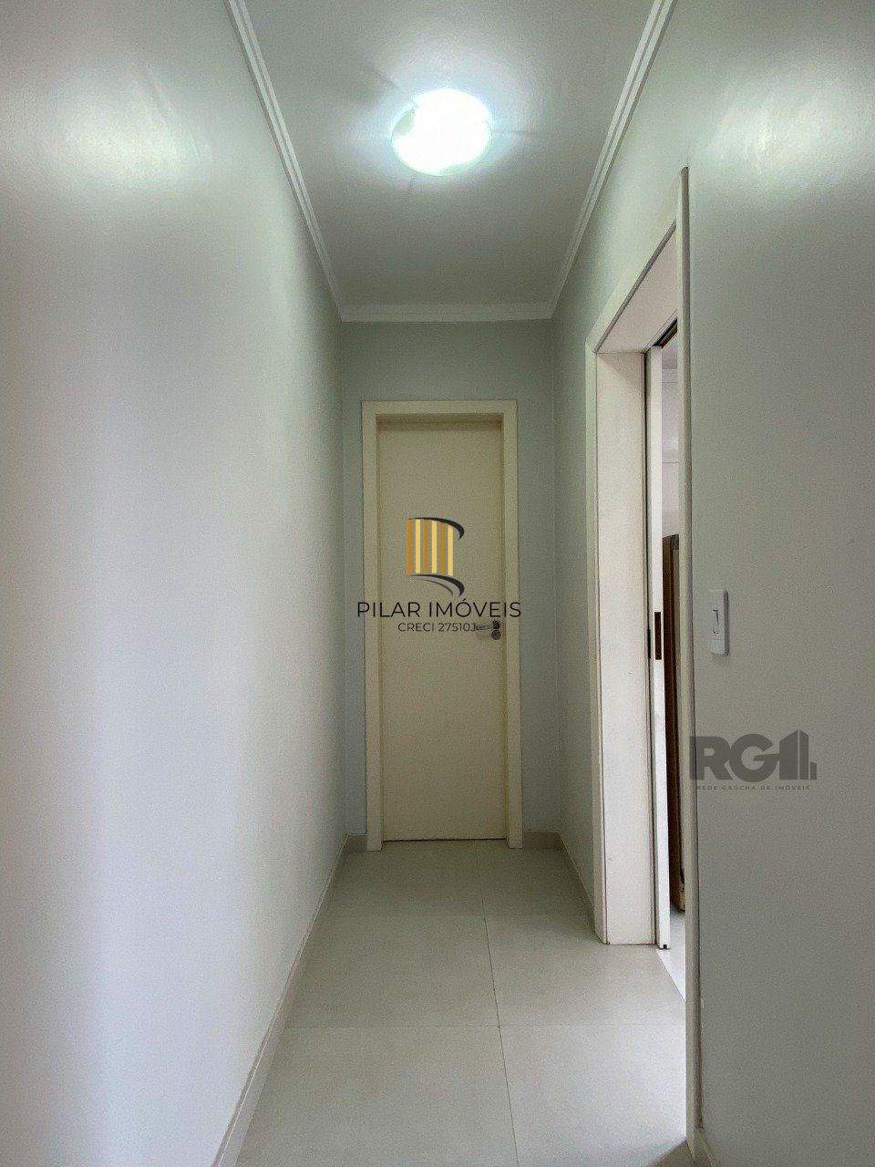 APARTAMENTO SEMIMOBILIADO COM PORTARIA NO CENTRO HISTÓRICO