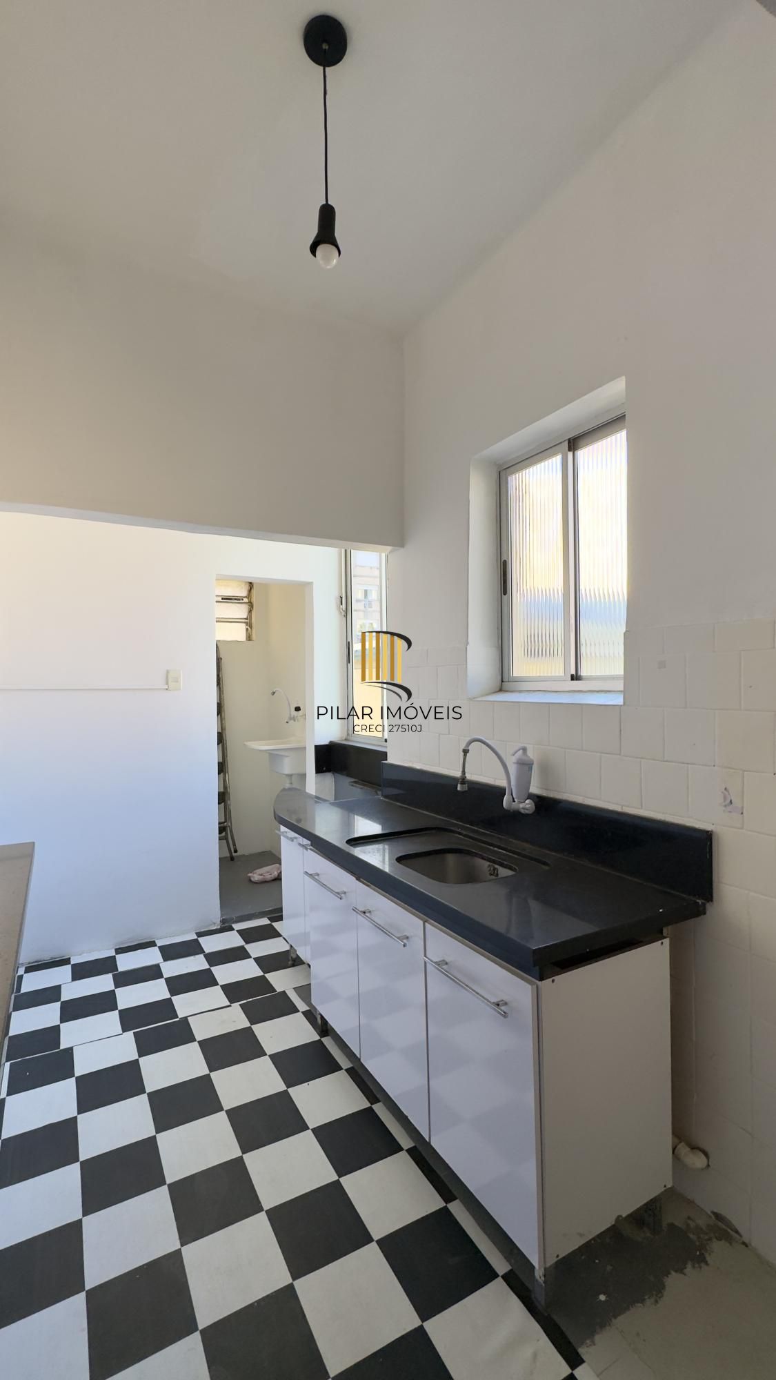 Apartamento 2 dormitórios super silencioso no Centro Histórico