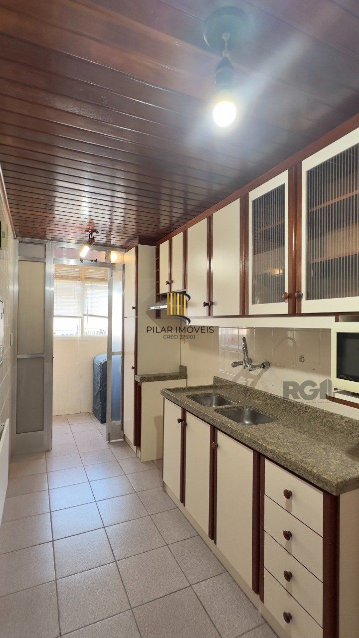 APARTAMENTO 1 DORMITÓRIO COM CHURRASQUEIRA E GARAGEM NO CENTRO HISTÓRICO