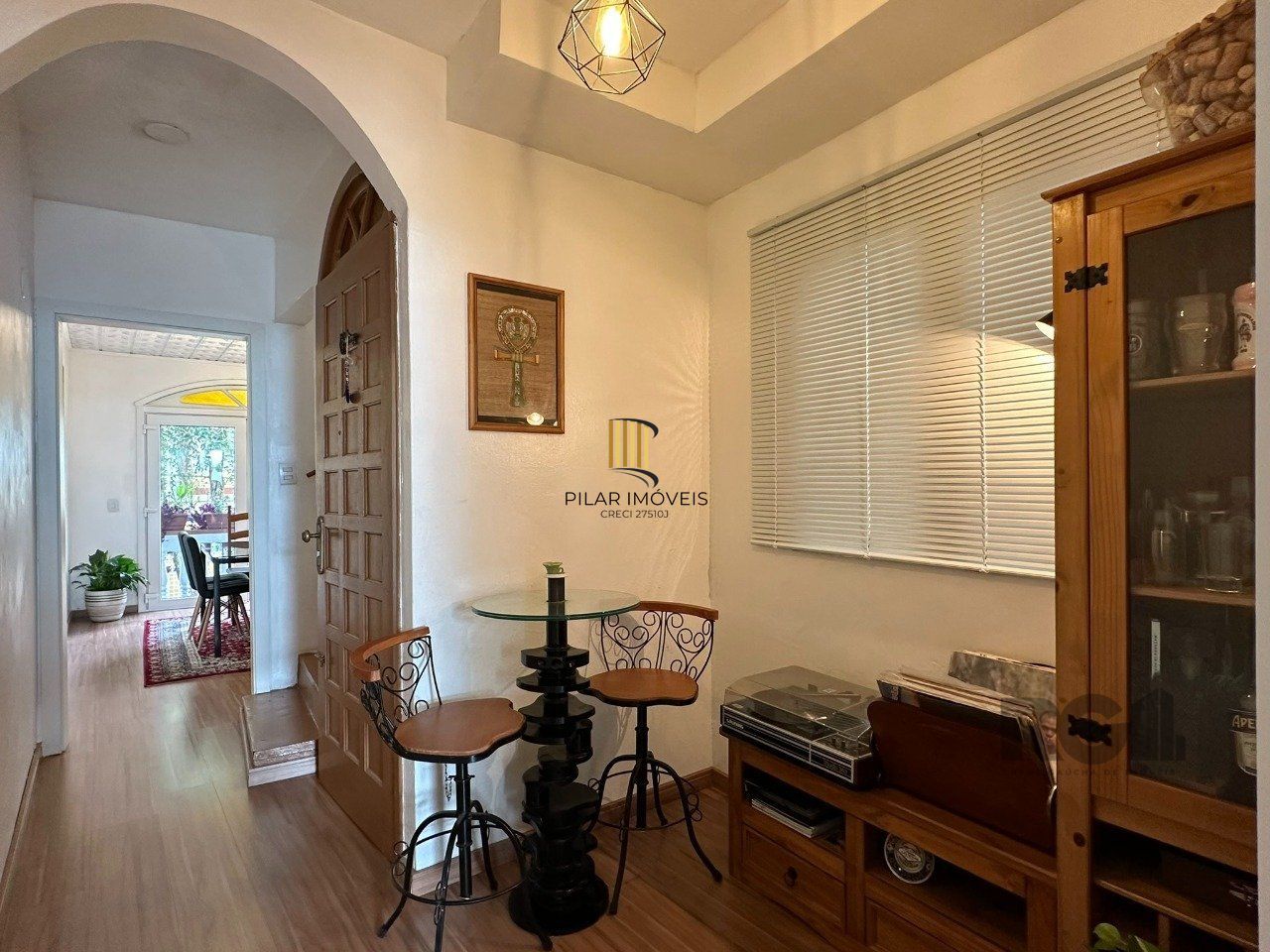 CASA TOTALMENTE REFORMADA EM ÓTIMA LOCALIZAÇÃO NO CENTRO HISTÓRICO