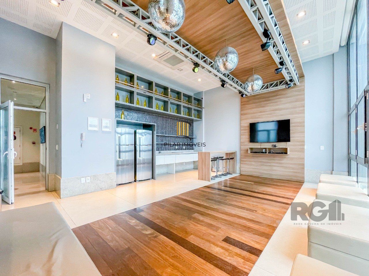 APARTAMENTO DE 38M² COM 1 DORMITÓRIO E 1 VAGA - BAIRRO PRAIA DE BELAS