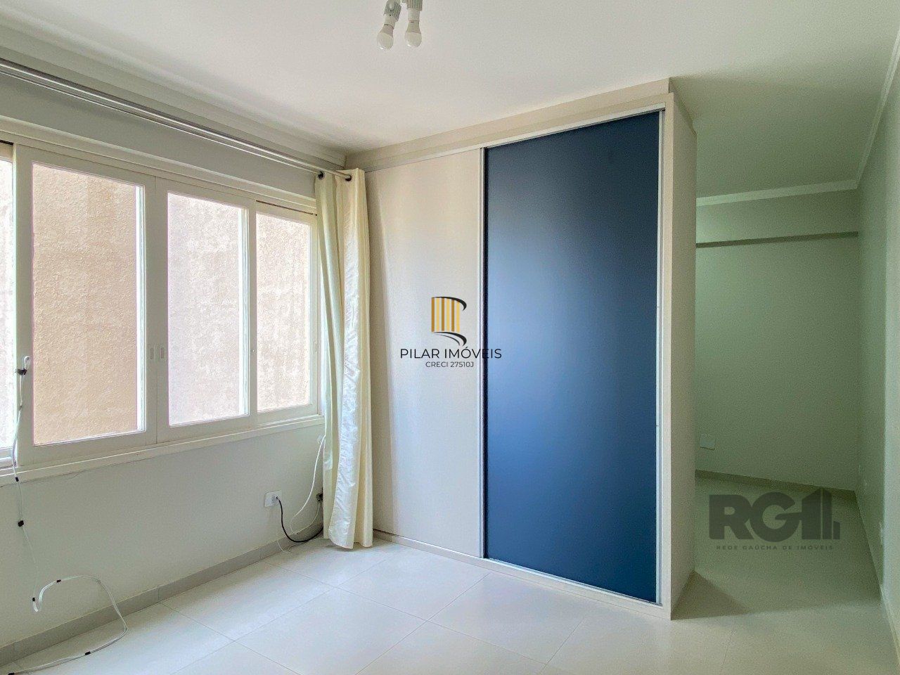 APARTAMENTO SEMIMOBILIADO COM PORTARIA NO CENTRO HISTÓRICO