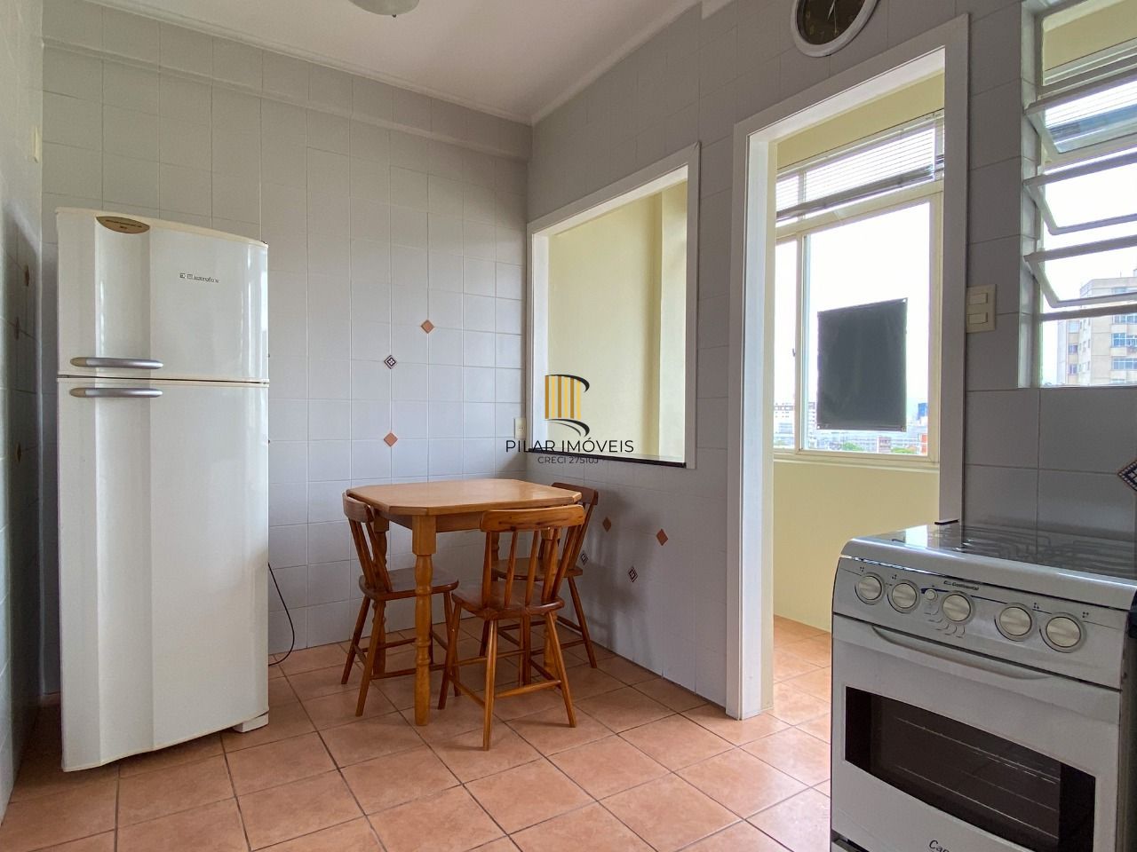 Apartamento 2 dormitórios, com linda vista, em frente ao Hospital de Clínicas