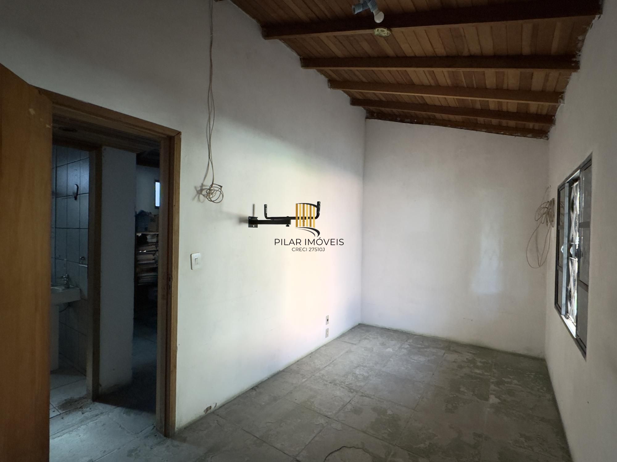 Casa 2 dormitórios no bairro Camaquã