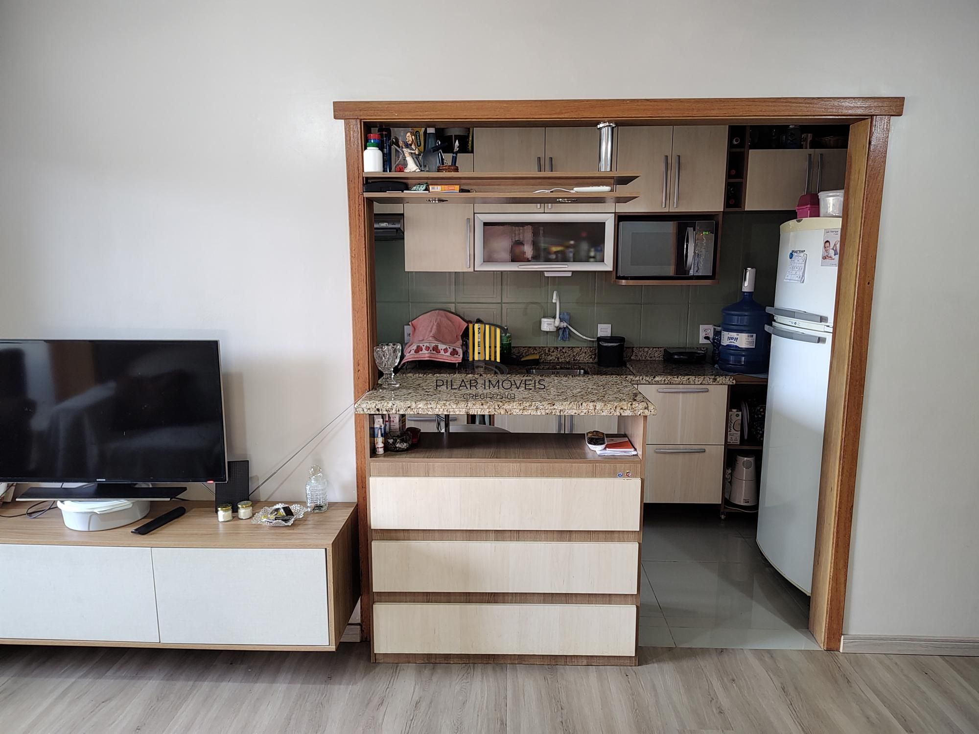 Apartamento 2 dormitórios com sacada próximo à PUCRS