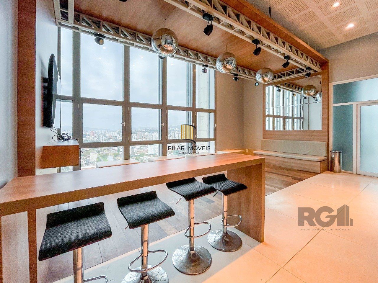 APARTAMENTO DE 38M² COM 1 DORMITÓRIO E 1 VAGA - BAIRRO PRAIA DE BELAS