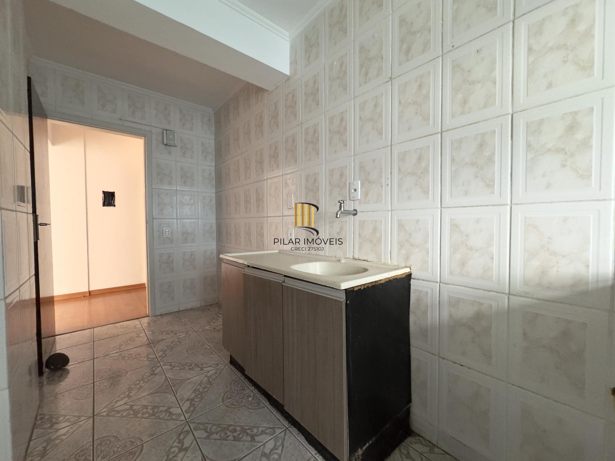 APARTAMENTO 2 DOMRITÓRIO DE FRENTE COM ÓTIMA ORIENTAÇÃO SOLAR NO BAIRRO CRISTAL