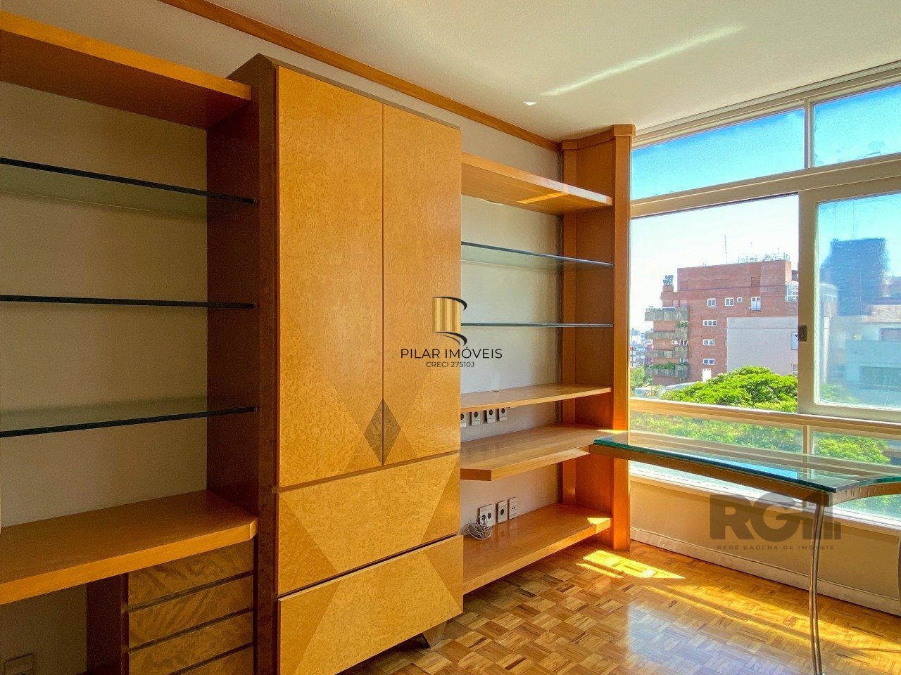 Apartamento com muito conforto e ótima iluminação no Moinhos de Vento