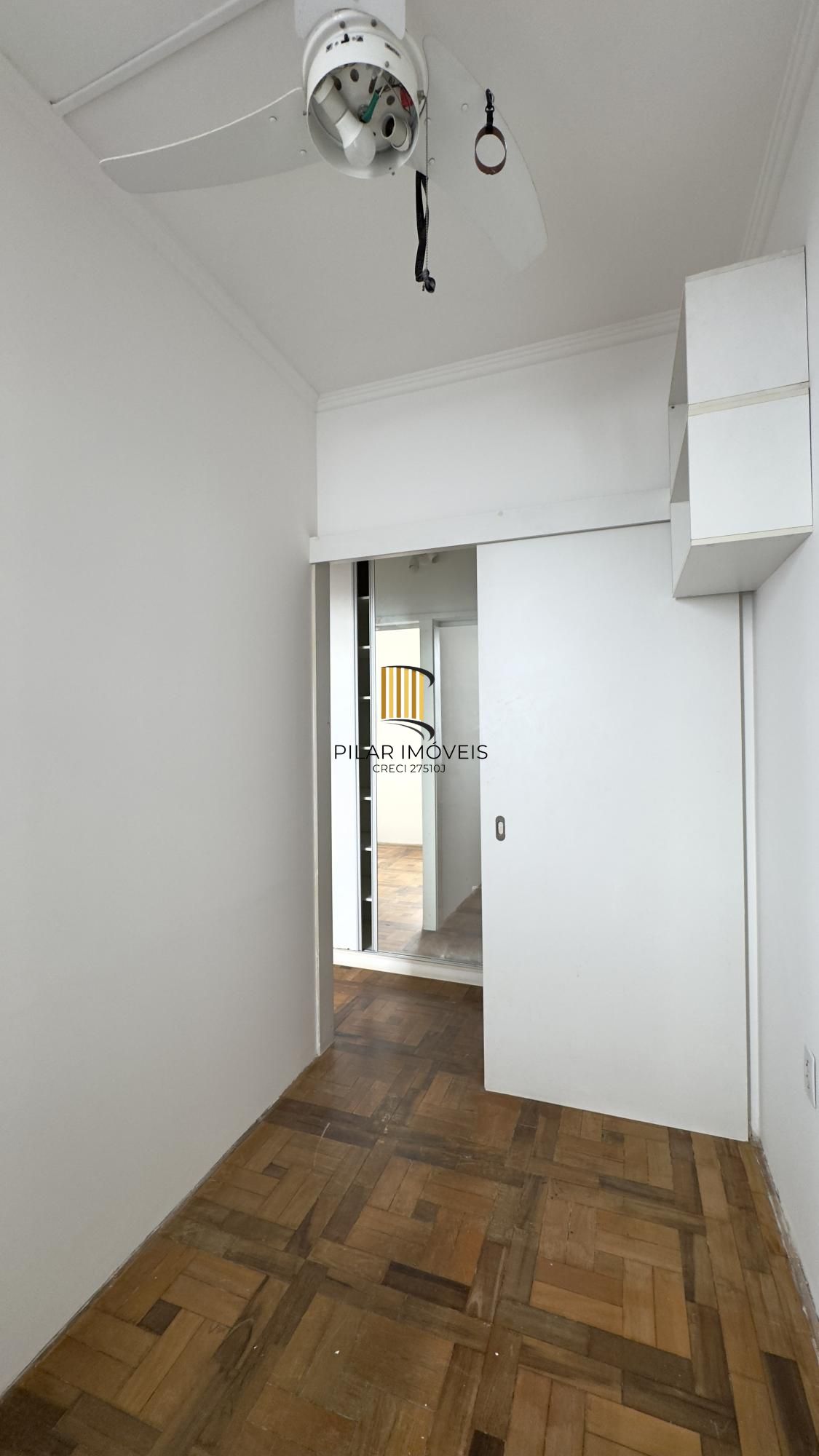 Apartamento reformado de 68m², 2 dormitórios no bairro Praia de Belas