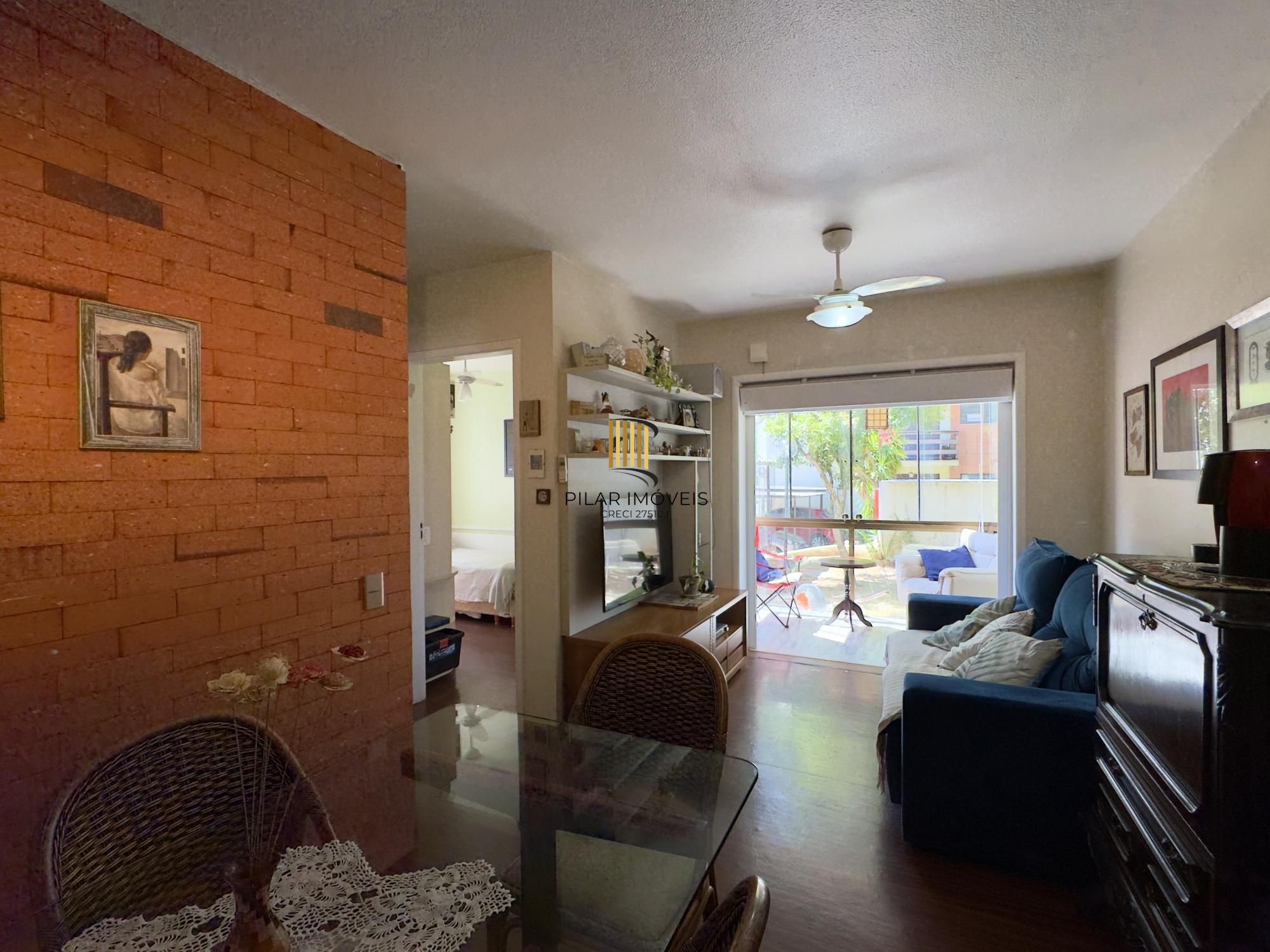 Apartamento 2 dormitórios com sacada e vaga de garagem próximo à PUCRS