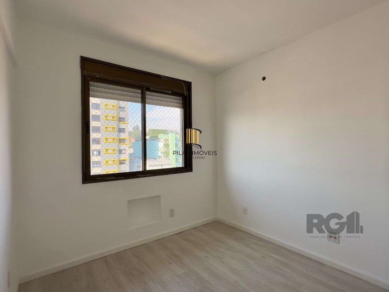 COBERTURA COM 174M², DE FRENTE, 3 DORMITÓRIOS, EM ÓTIMA LOCALIZAÇÃO NO MENINO DEUS