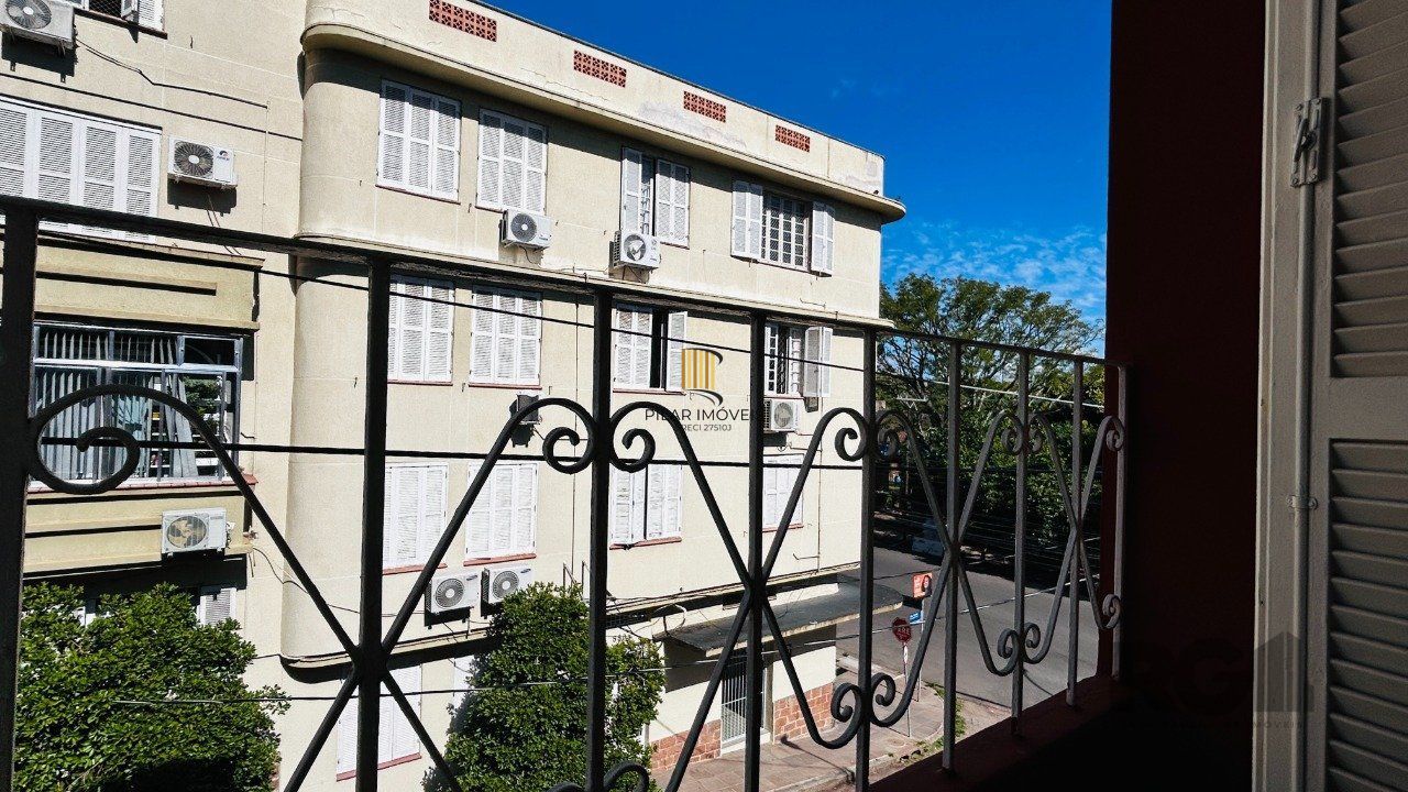 Sobrado 2 dormitórios no bairro Centro Histórico