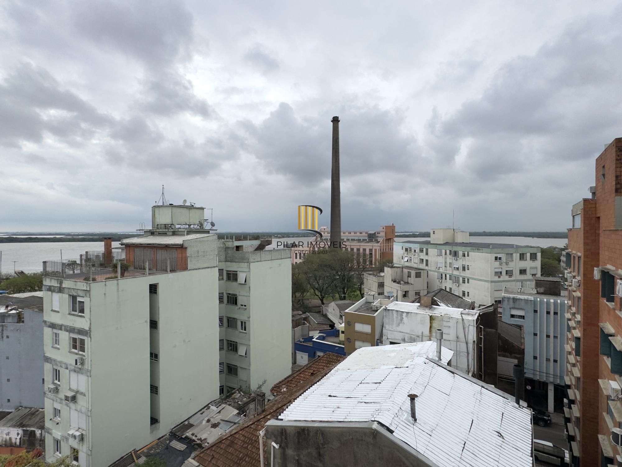 Apartamento 2 dormitório com dependência e vaga de garagem no Centro Histórico