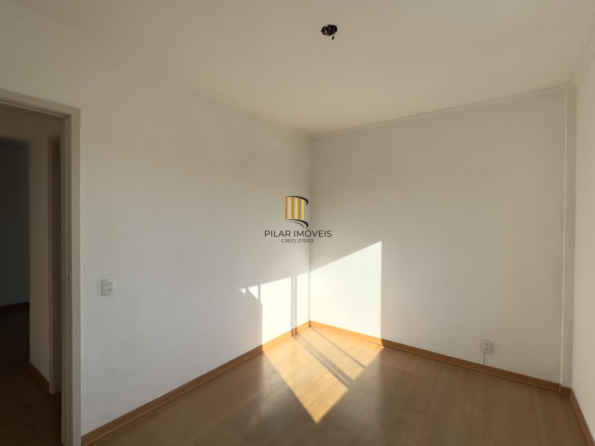 APARTAMENTO 2 DOMRITÓRIO DE FRENTE COM ÓTIMA ORIENTAÇÃO SOLAR NO BAIRRO CRISTAL