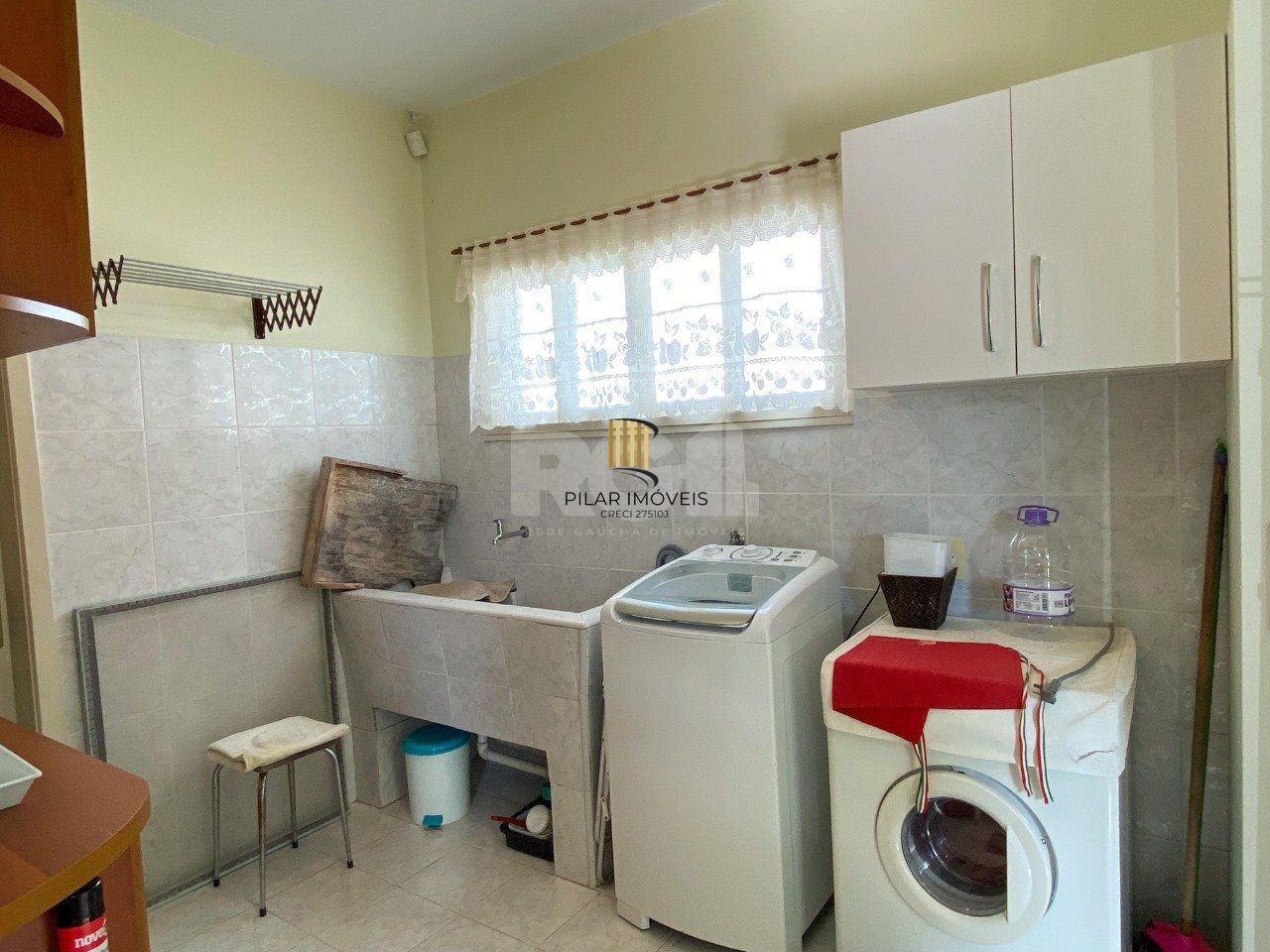 Casa com 4 dormitórios, no bairro Nossa Senhora das Graças em Canoas/RS