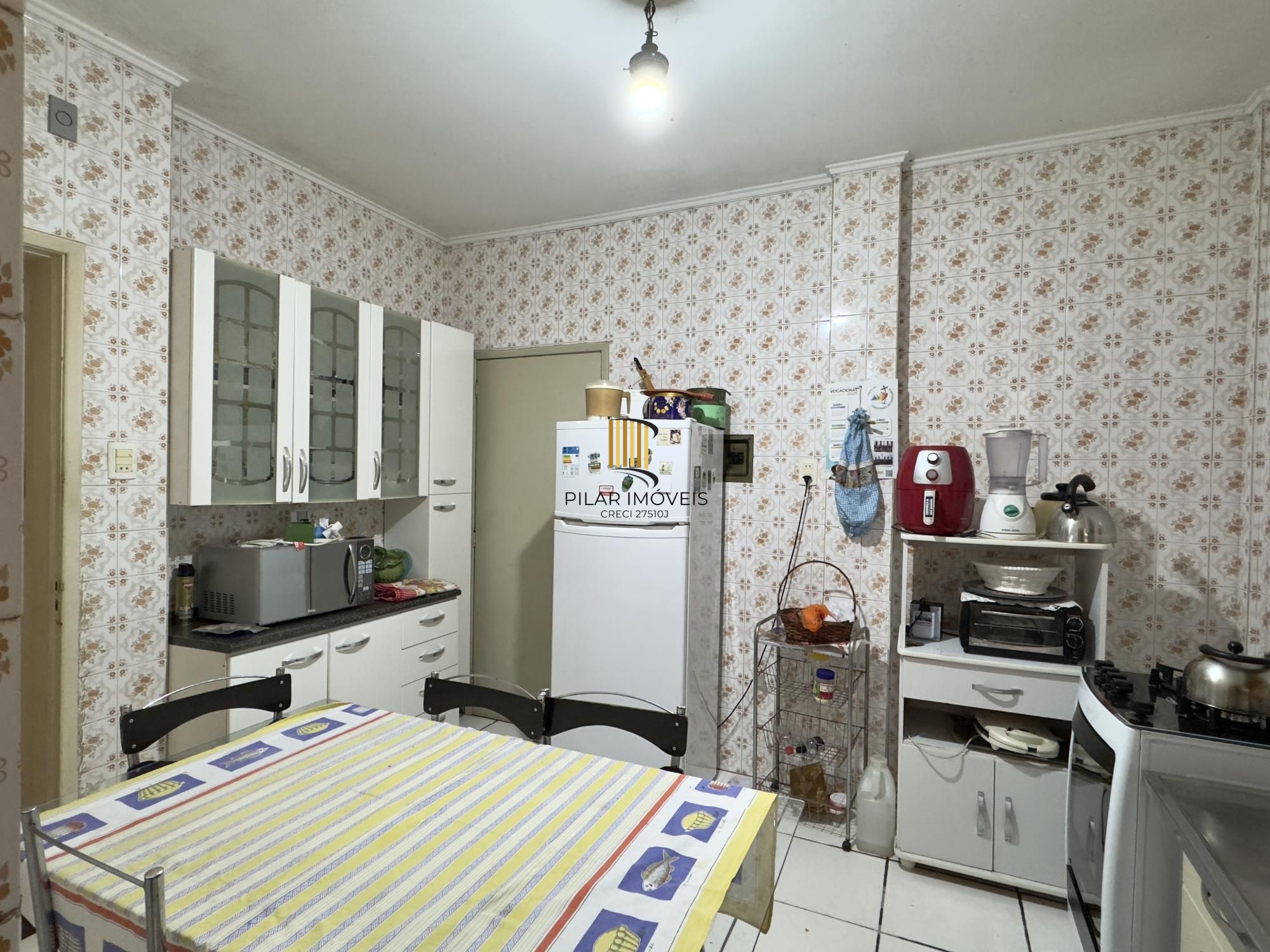 Apartamento 2 dormitórios com pátio