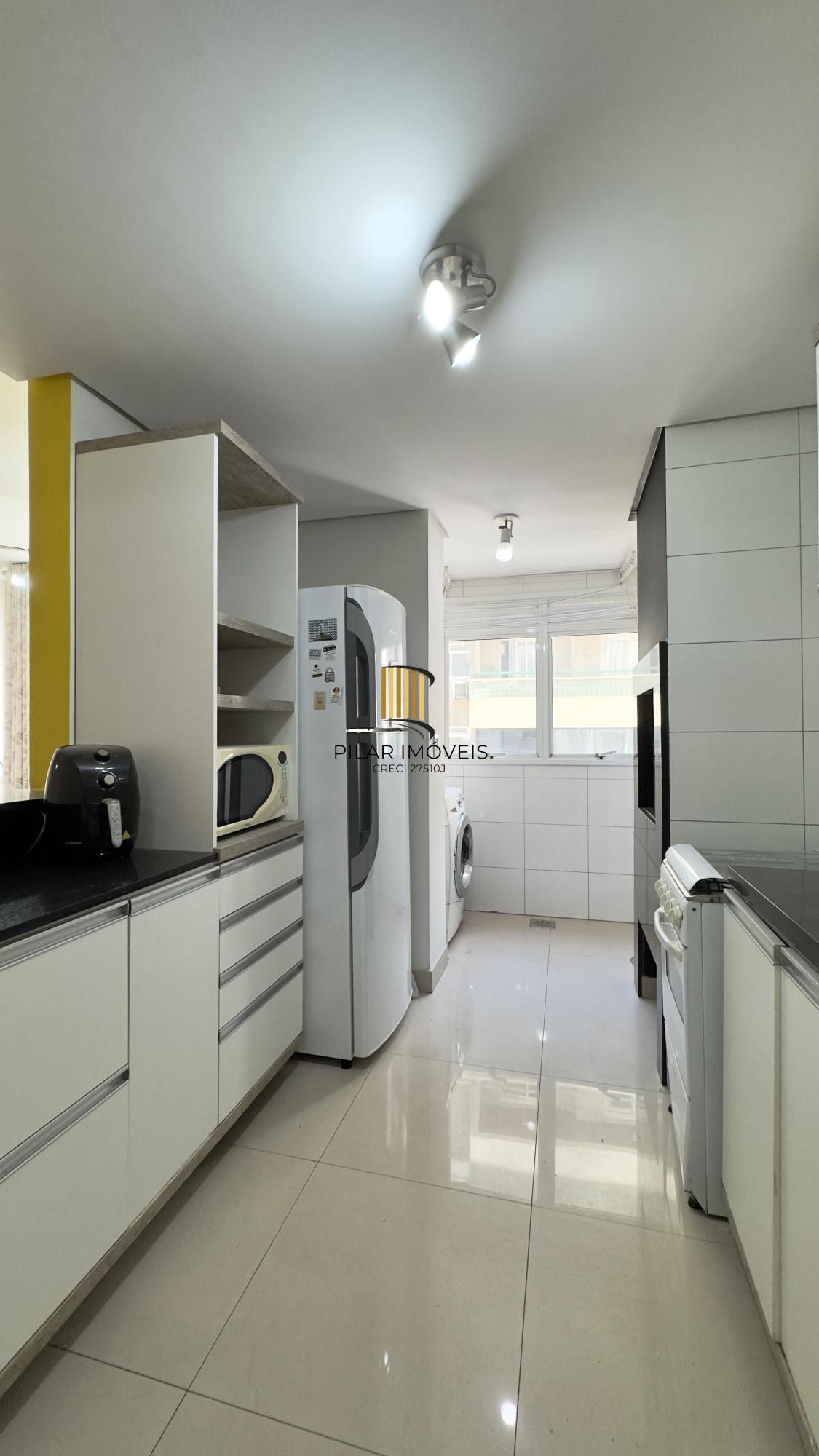 APARTAMENTO 2 DORMITÓRIOS, SENDO 1 SUÍTE COM VAGA DE GARAGEM NO BAIRRO SANTANA