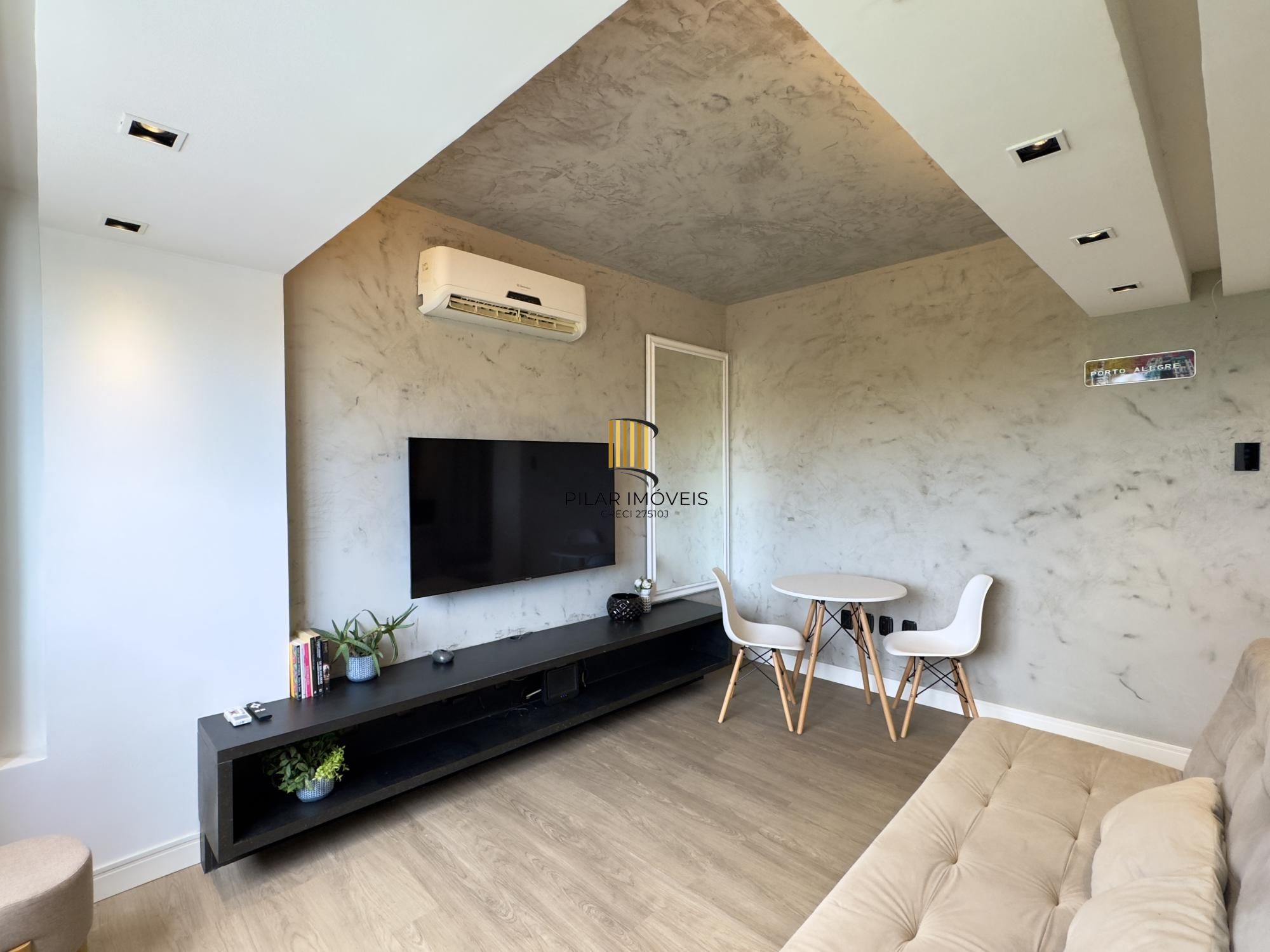 Apartamento reformado com vista definida, ótima localização no Centro Histórico