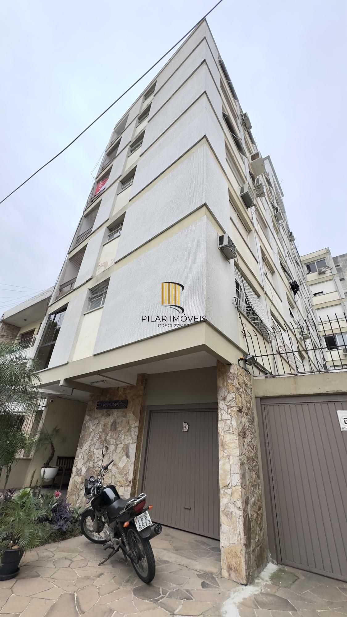 APARTAMENTO 1 DORMITÓRIO EM ANDAR ALTO NO CENTRO HISTÓRICO