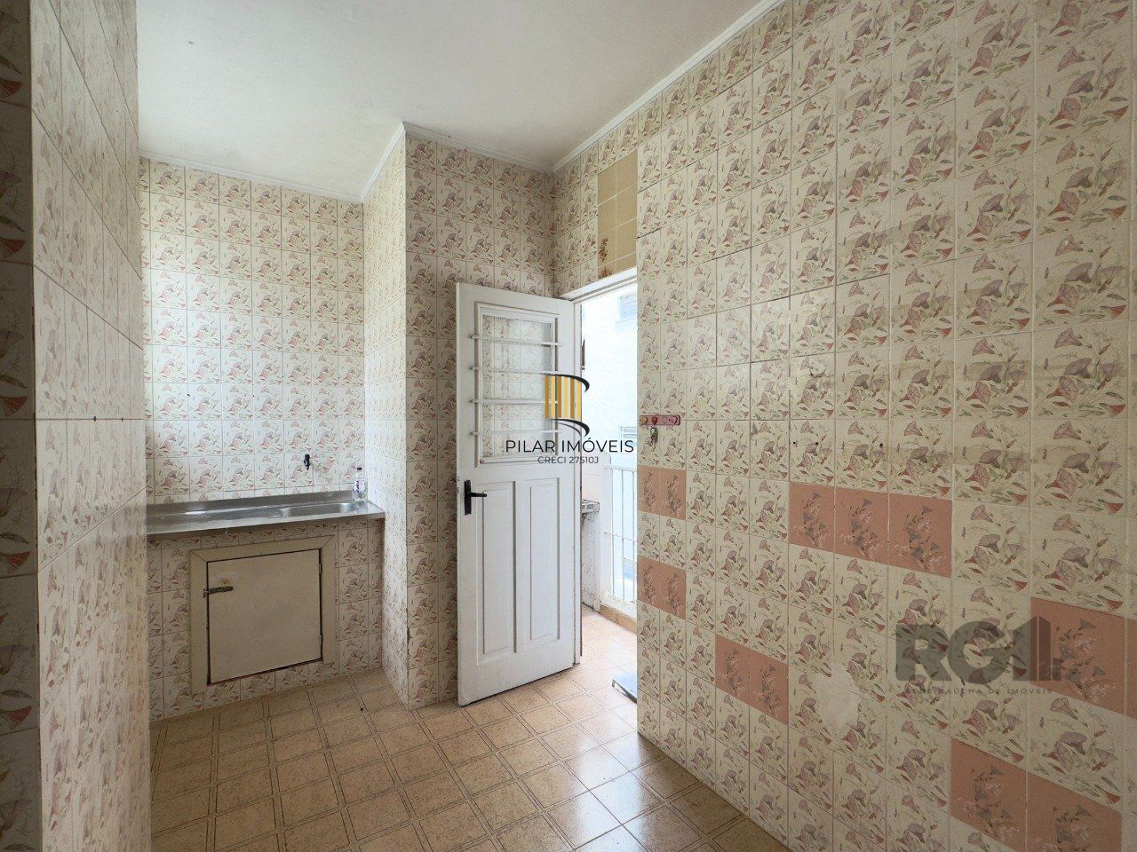 APARTAMENTO 2 DORMITÓRIOS AMPLO NO CENTRO HISTÓRICO