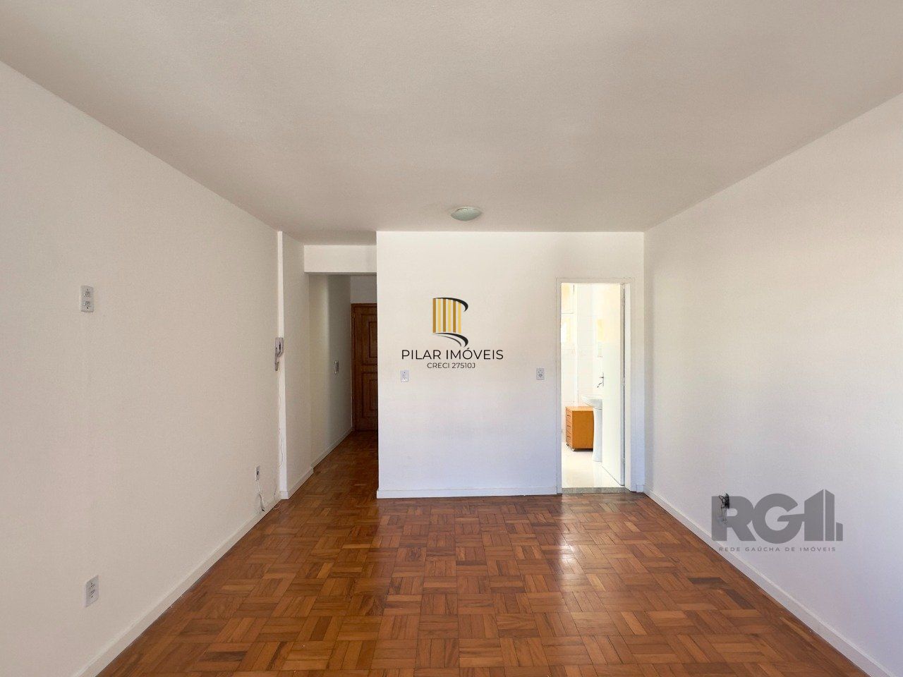 APARTAMENTO JK COM ÓTIMO ESPAÇO E BEM ILUMINADO PRÓXIMO AO GUAÍBA