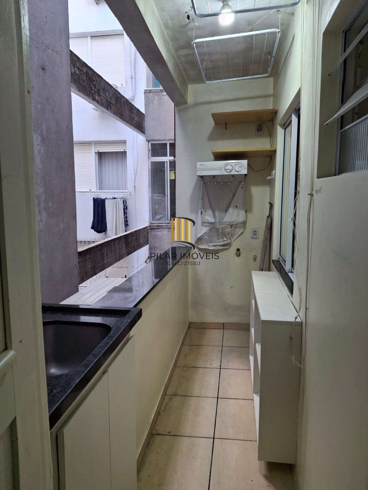 Apartamento 2 dormitórios, pronto para entrar e morar e próximo do Cais Embarcadero.