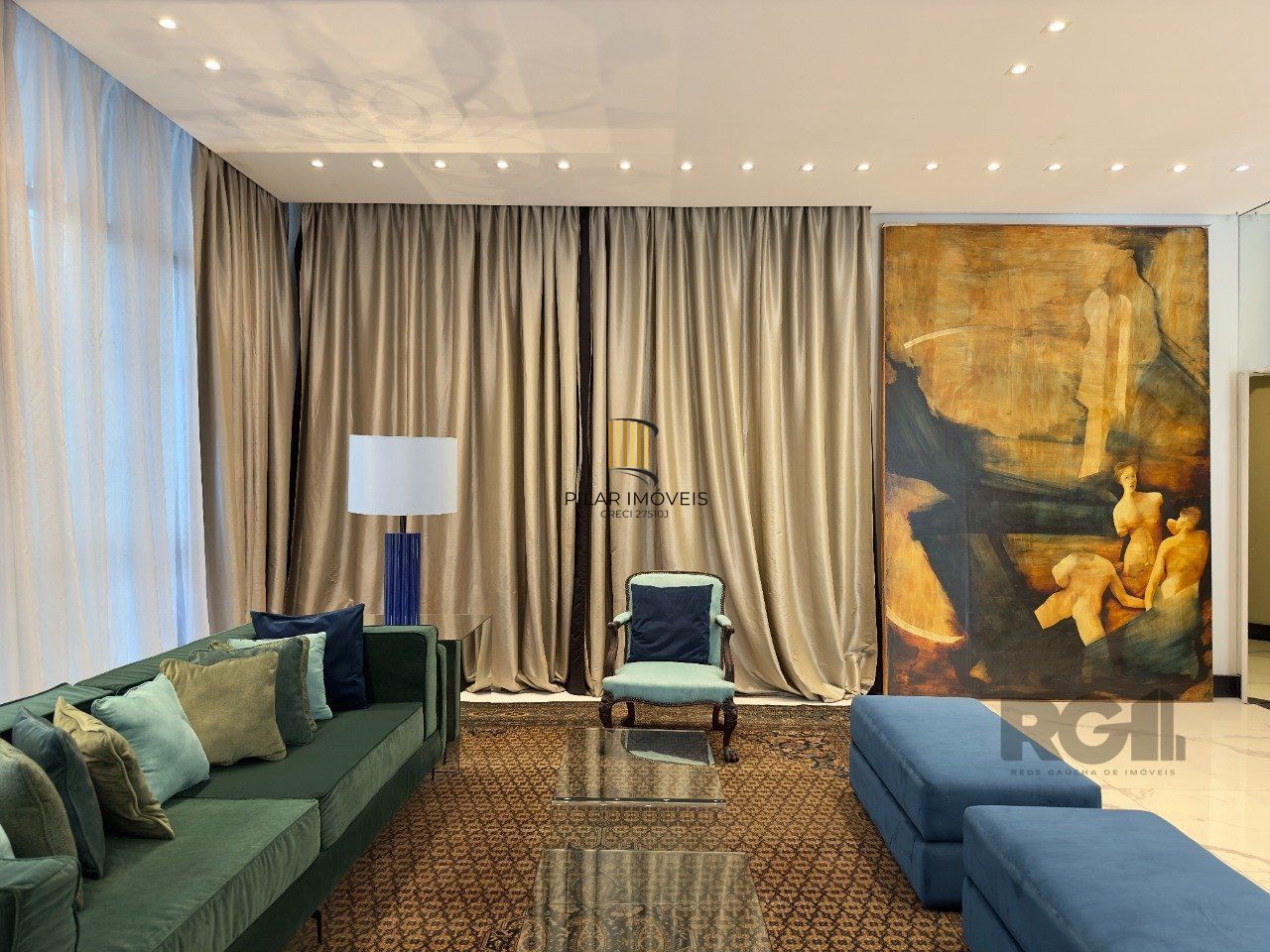 SUPER APARTAMENTO REFORMADO DE 3 DORMITÓRIOS EM ÓTIMA LOCALIZAÇÃO NA DUQUE