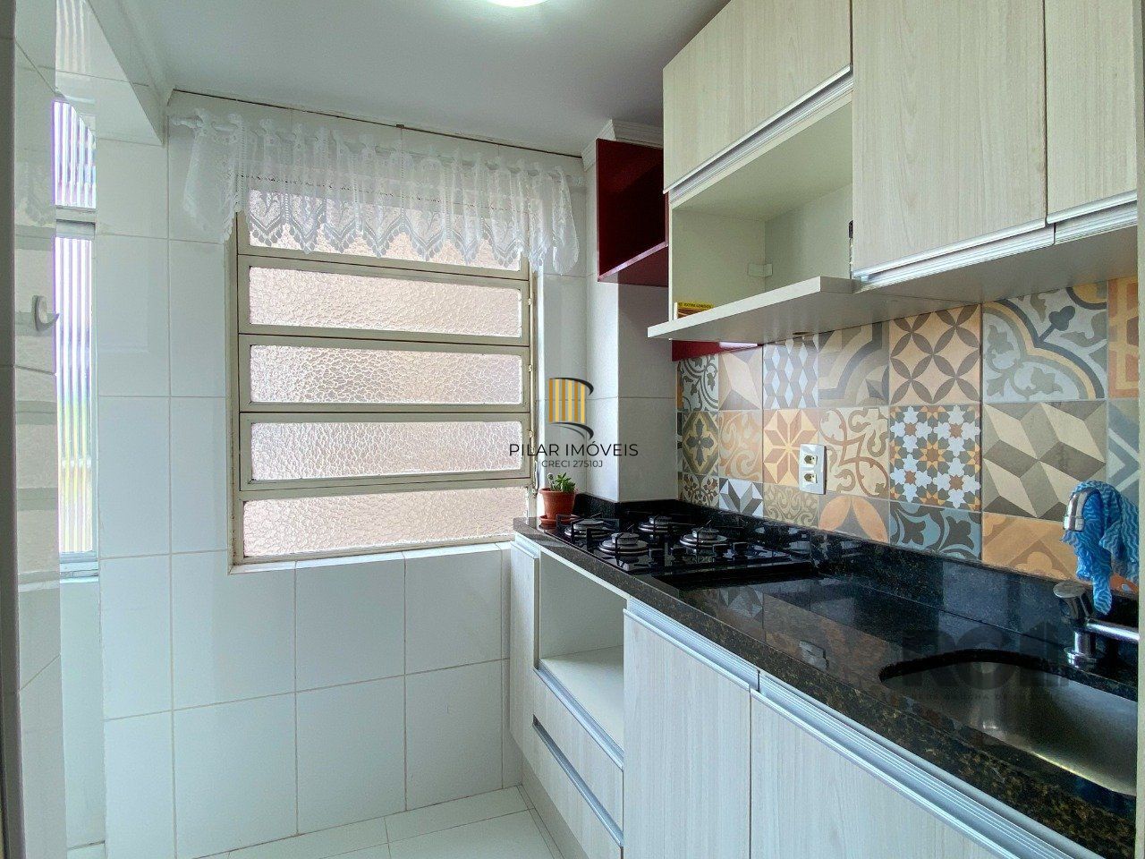 APARTAMENTO SEMIMOBILIADO COM PORTARIA NO CENTRO HISTÓRICO