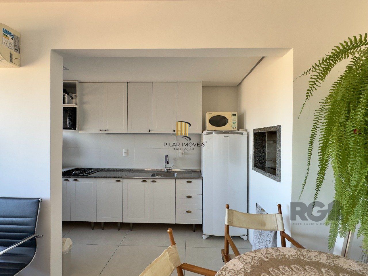 APARTAMENTO 2 DORMITÓRIOS COM SUÍTE E VAGA DE GARAGEM PRÓXIMO À PUCRS