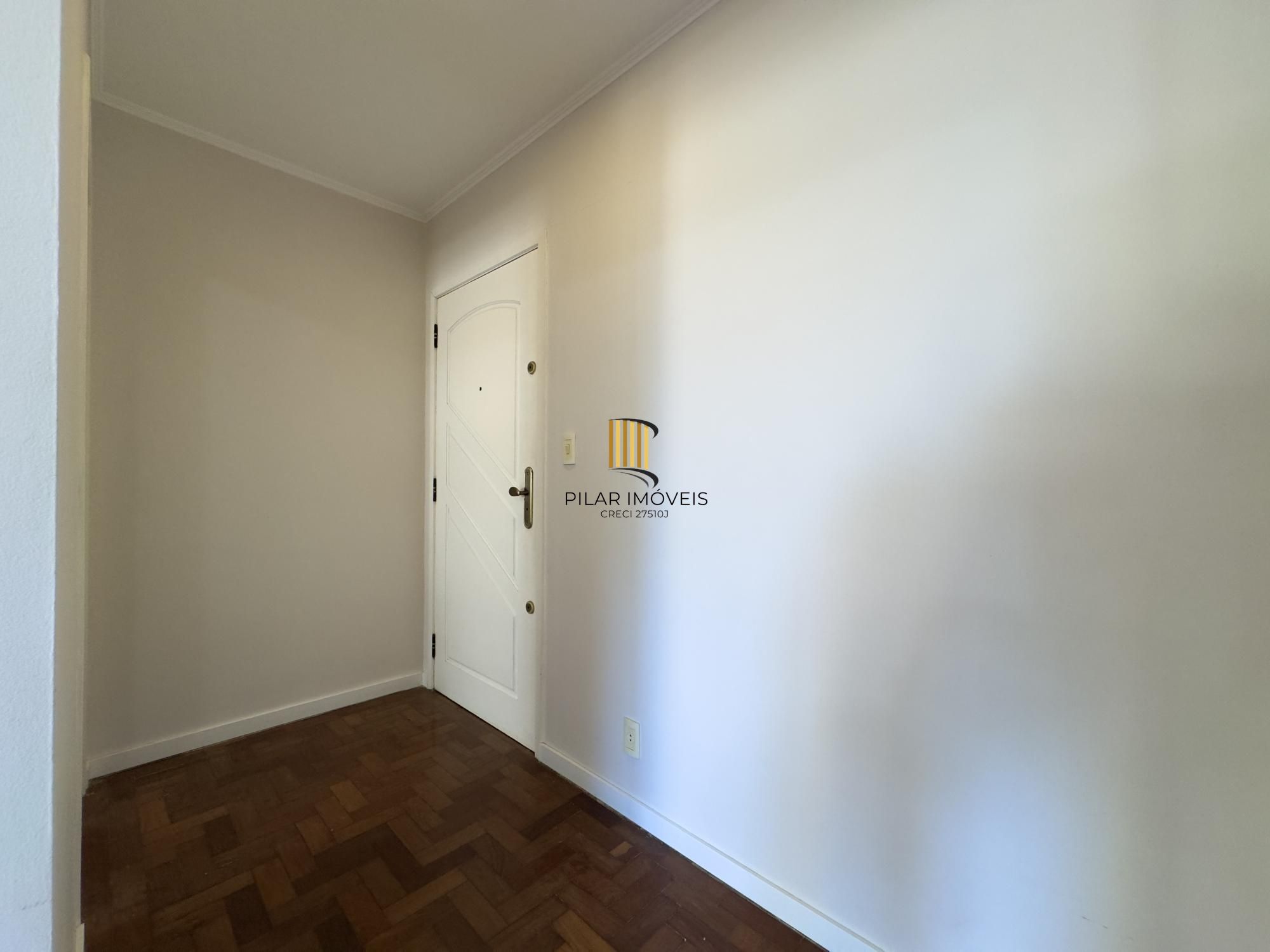 Apartamento 1 dormitório, super amplo, com vaga de garagem no Centro Histórico