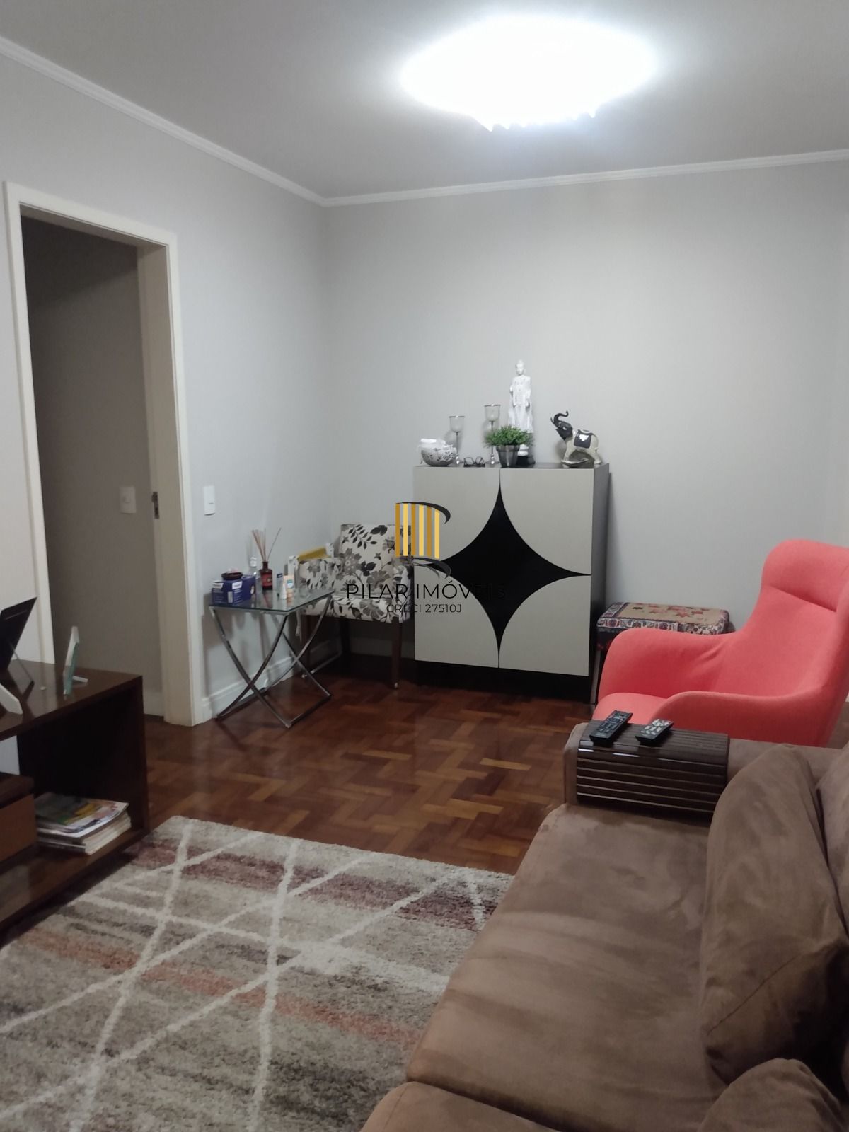 APARTAMENTO 3 DORMITÓRIOS COM SUÍTE E VAGA DE GARAGEM NO MIOLO DO CENTRO HISTÓRICO