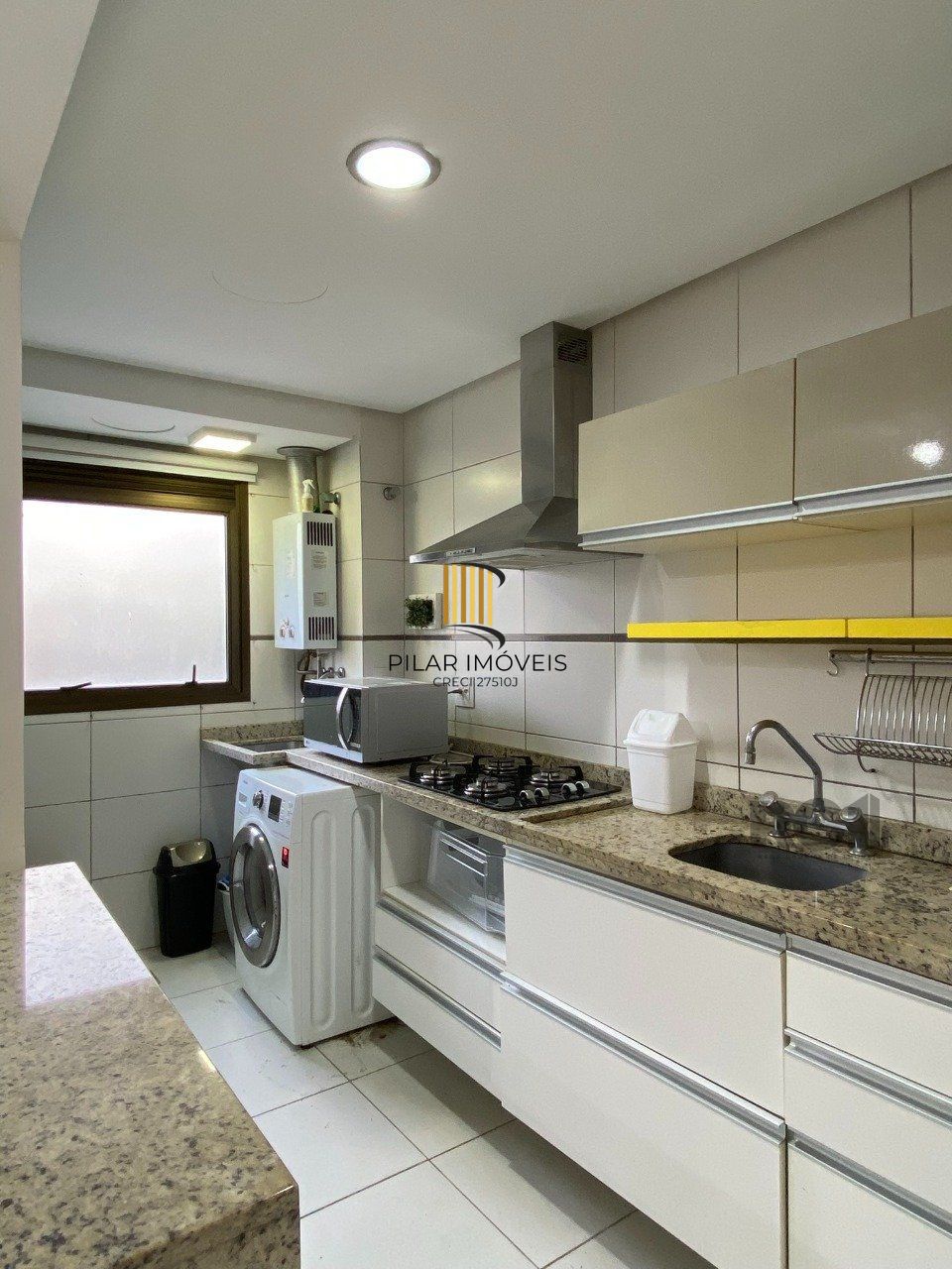 APARTAMENTO MOBILIADO DE 2 DORMITÓRIOS - CENTRO HISTÓRICO