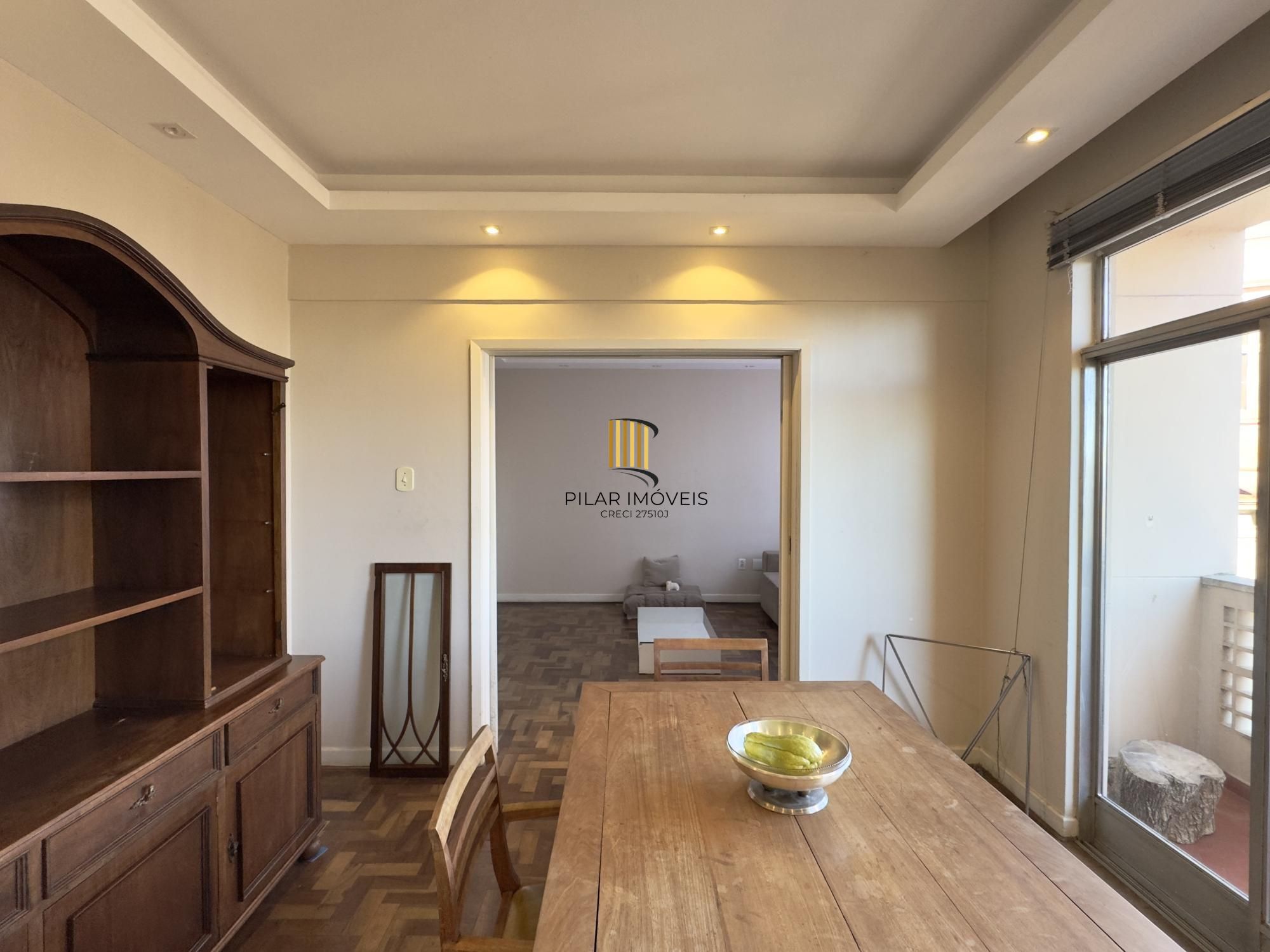 APARTAMENTO 3 DORMITÓRIOS COM LINDA VISTA DA CATEDRAL NO CENTRO HISTÓRICO