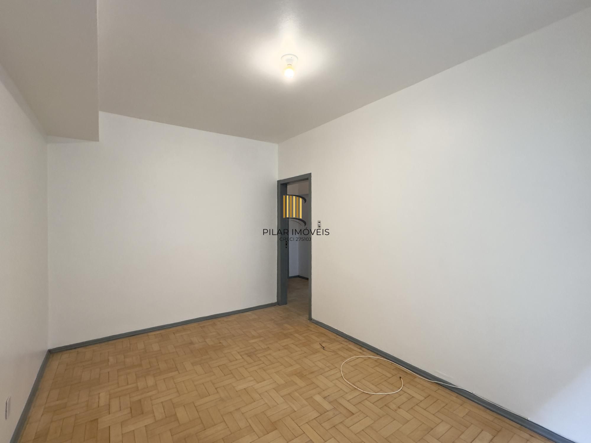 Apartamento 1 dormitório reformado no coração do Centro Histórico