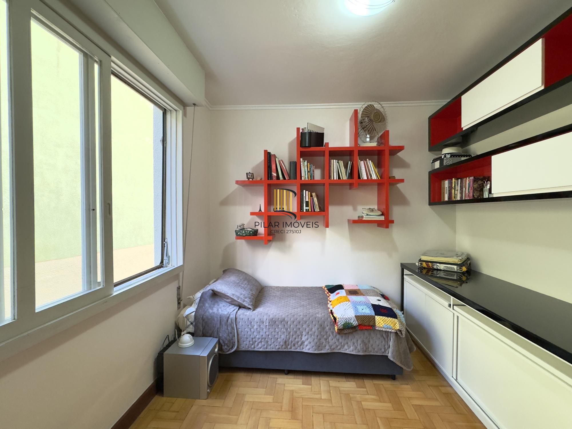 APARTAMENTO 2 DORMITÓRIOS SUPER CHARMOSO NO BAIRRO CENTRO HISTÓRICO